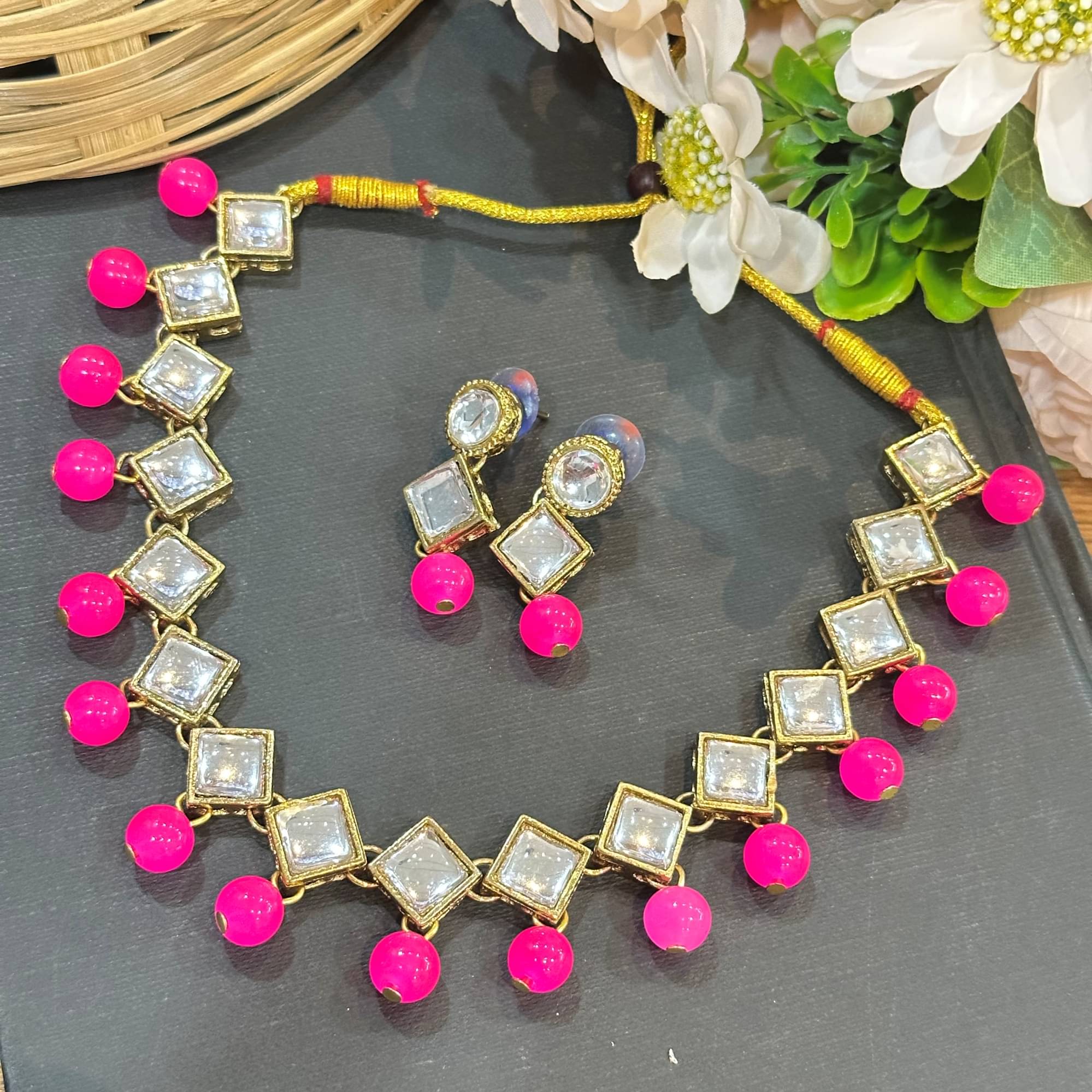     			JN HANDICRAFT Pink Alloy Necklace Set ( Pack of 1 )