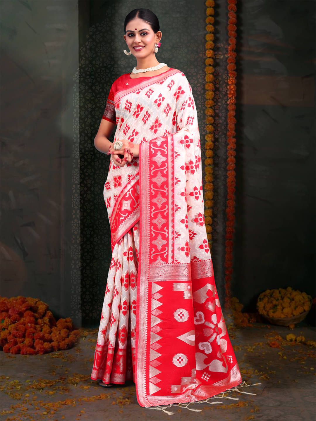     			PANZORA Linen Solid Regular Saree Without Blouse Piece ( Navy Blue )