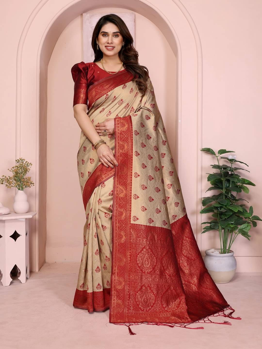 Vastukala Silk Woven Kanjeevaram Sarees With Unstitched Blouse Piece ( Cream ) Vastukala Silk Woven Kanjeevaram Sarees With Unstitched Blouse Piece ( Cream )