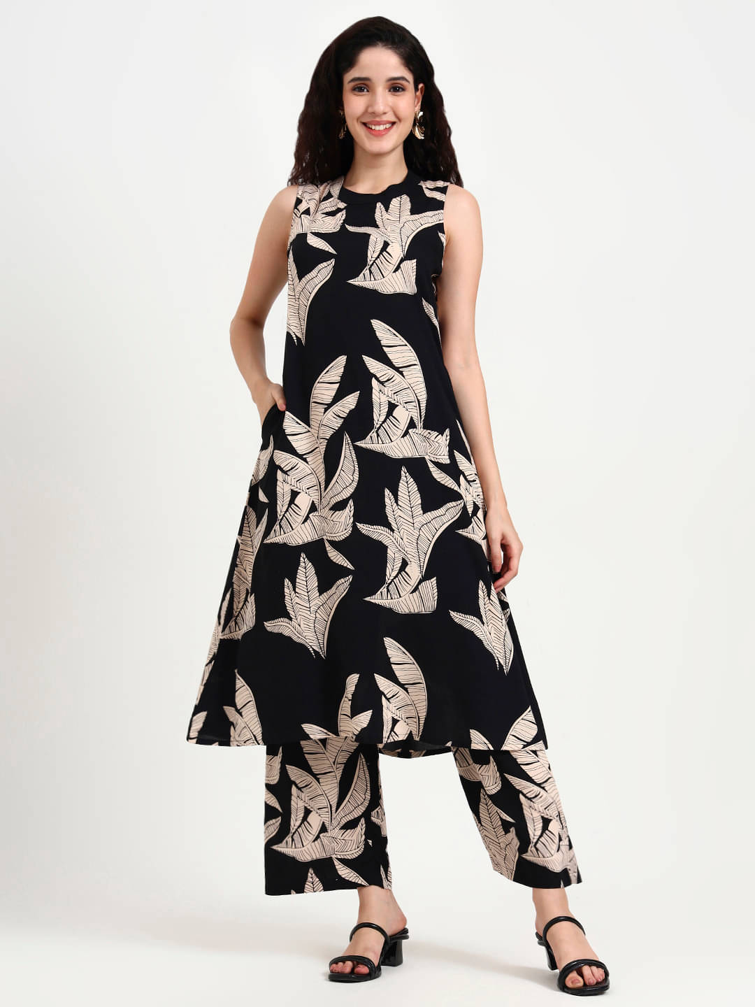     			Divena Women Rayon Printed A-line Kurti With Pants ( Black )