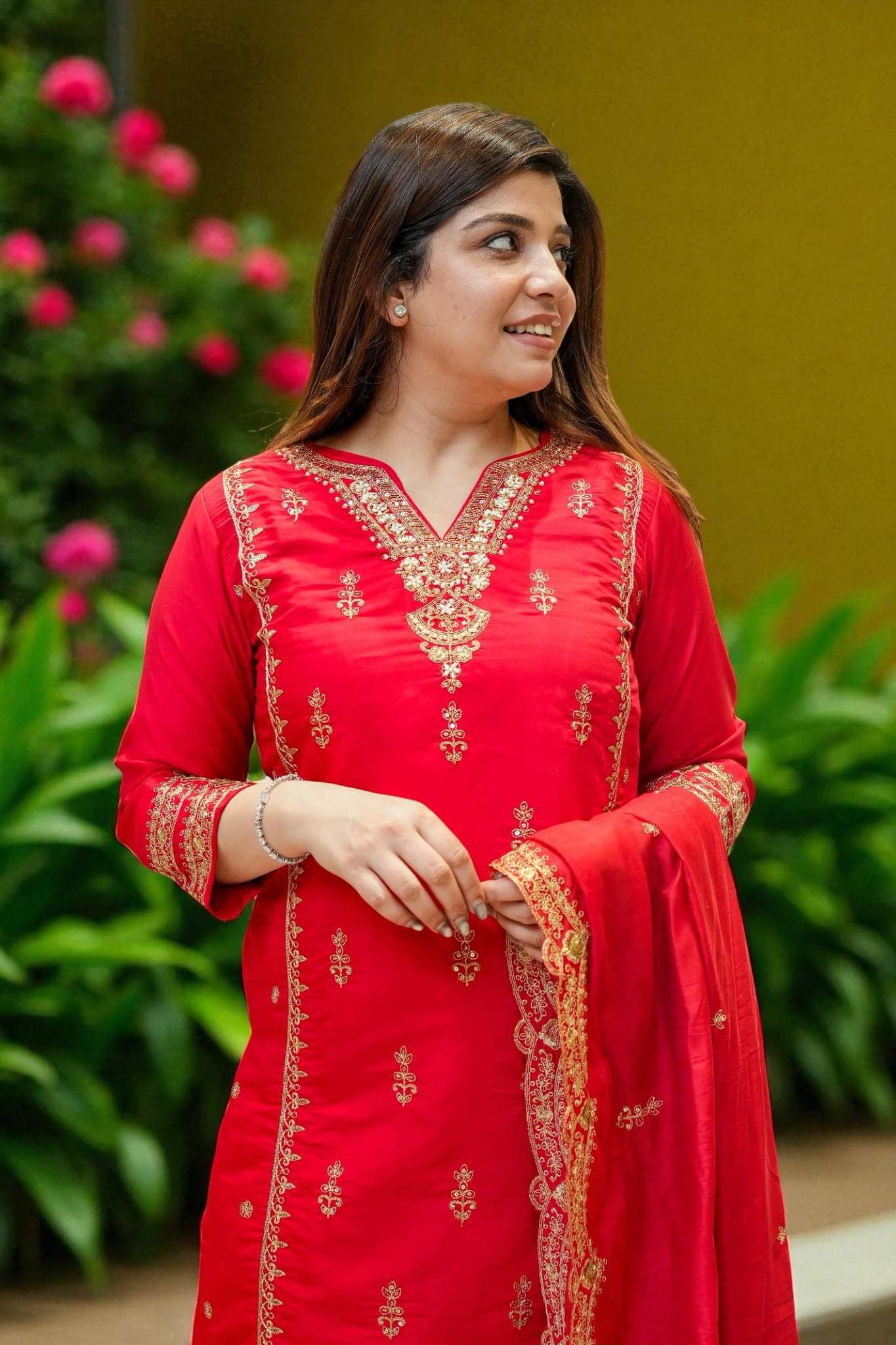 KOTRONS Women Chanderi Embroidered Straight Kurti With Pants ( Red ) KOTRONS Women Chanderi Embroidered Straight Kurti With Pants ( Red )
