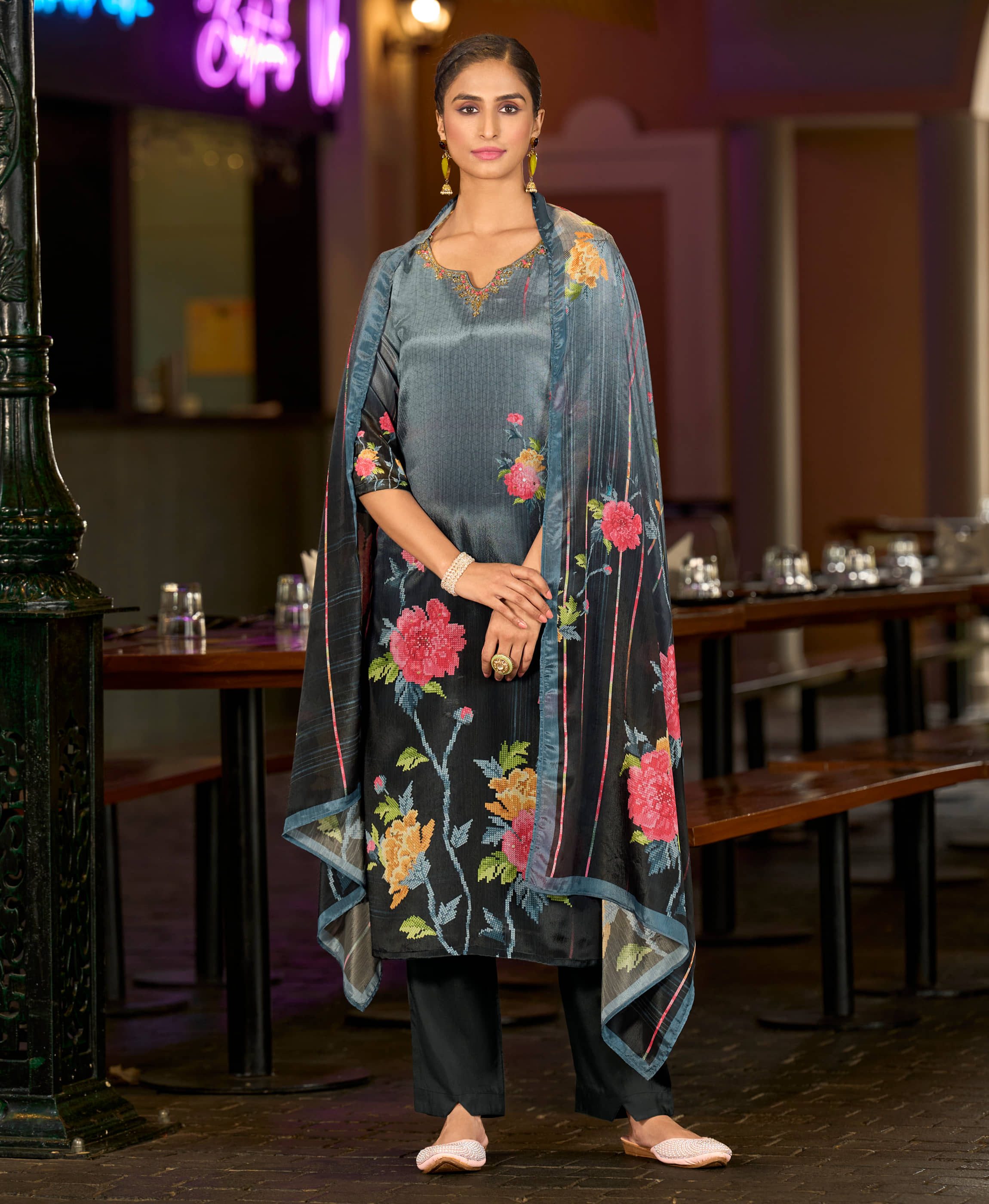 MOJILAA Women Chiffon Printed Straight Kurti With Pants ( Grey )