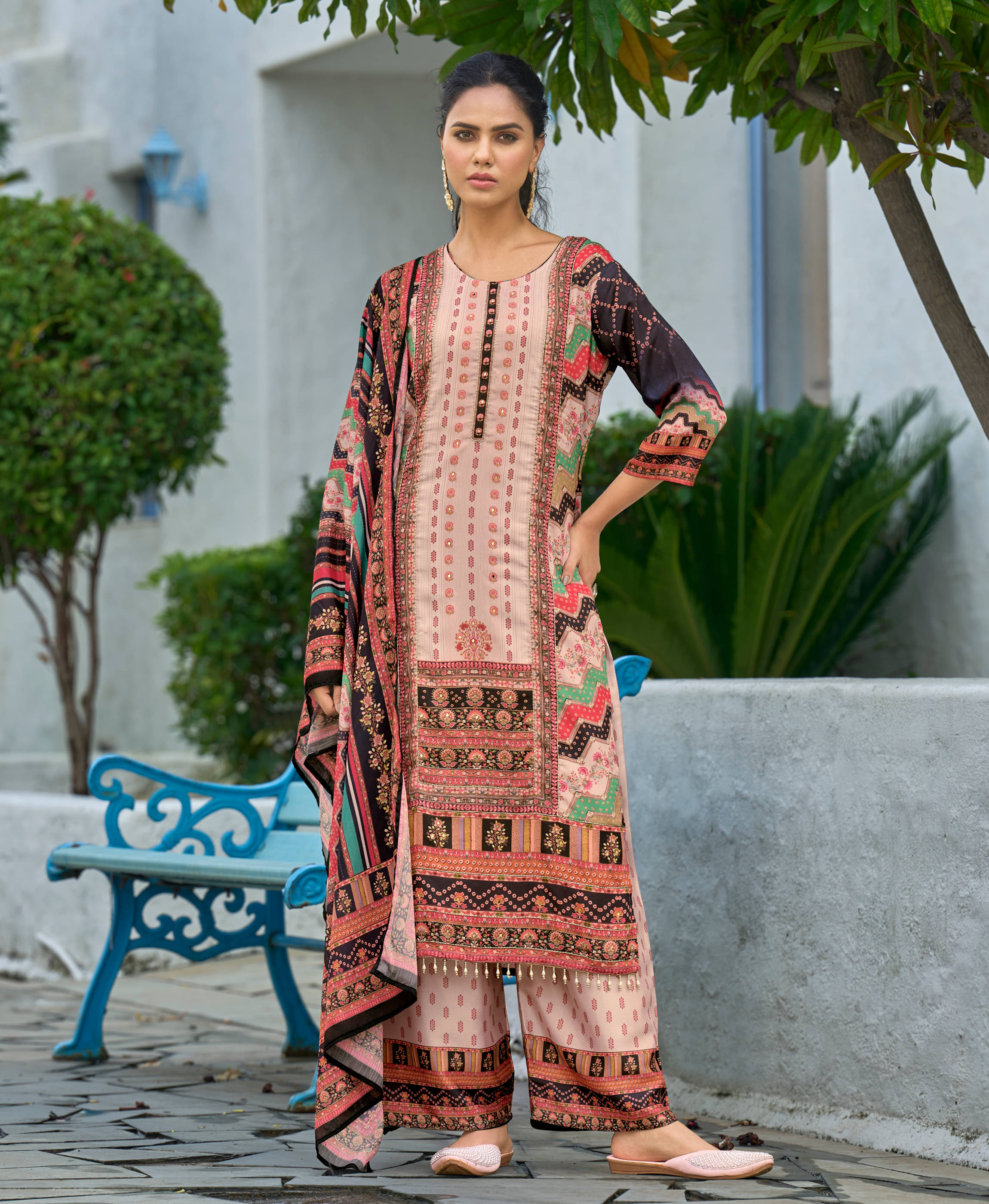     			MOJILAA Women Chiffon Printed Straight Kurti With Palazzo ( Peach )
