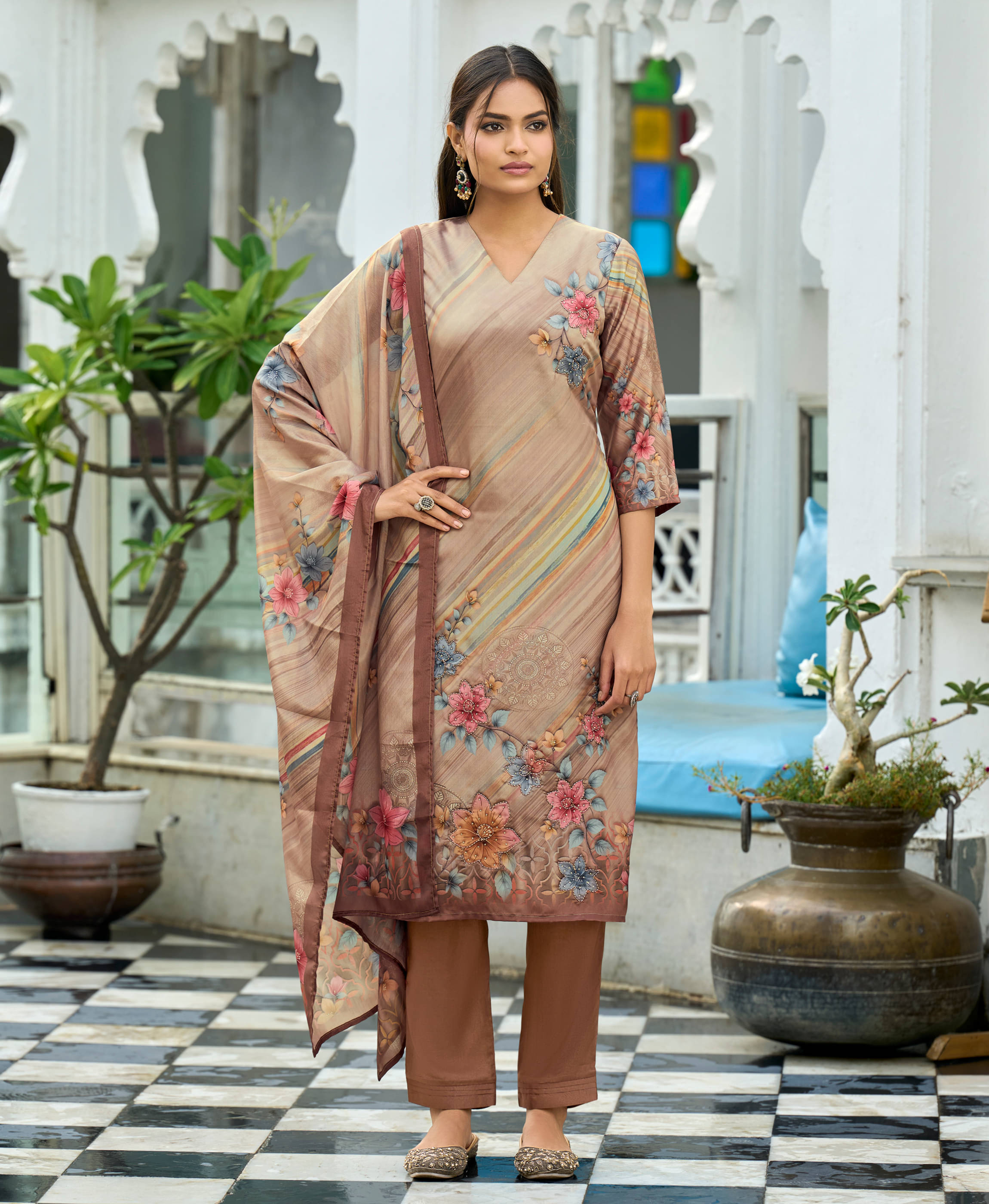 MOJILAA Women Organza Printed Straight Kurti With Pants ( Beige ) MOJILAA Women Organza Printed Straight Kurti With Pants ( Beige )