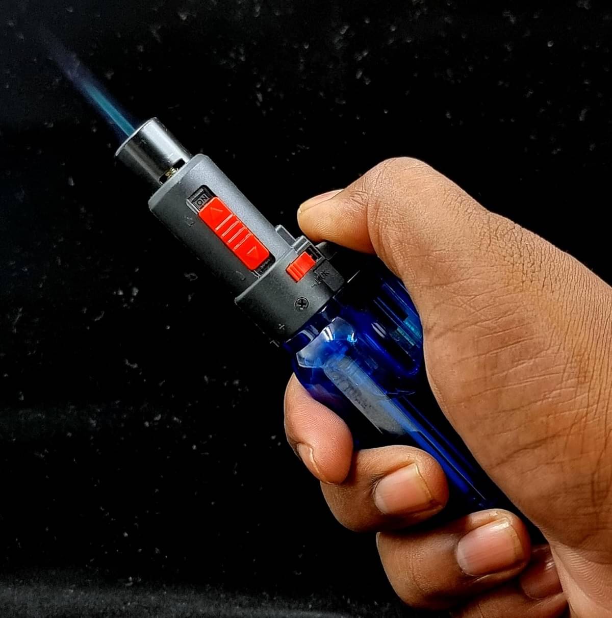     			PAAVI Multicolor Virgin Plastic Kitchen Blow Torch/Jet Flame Lighter ( Pack of 1 )