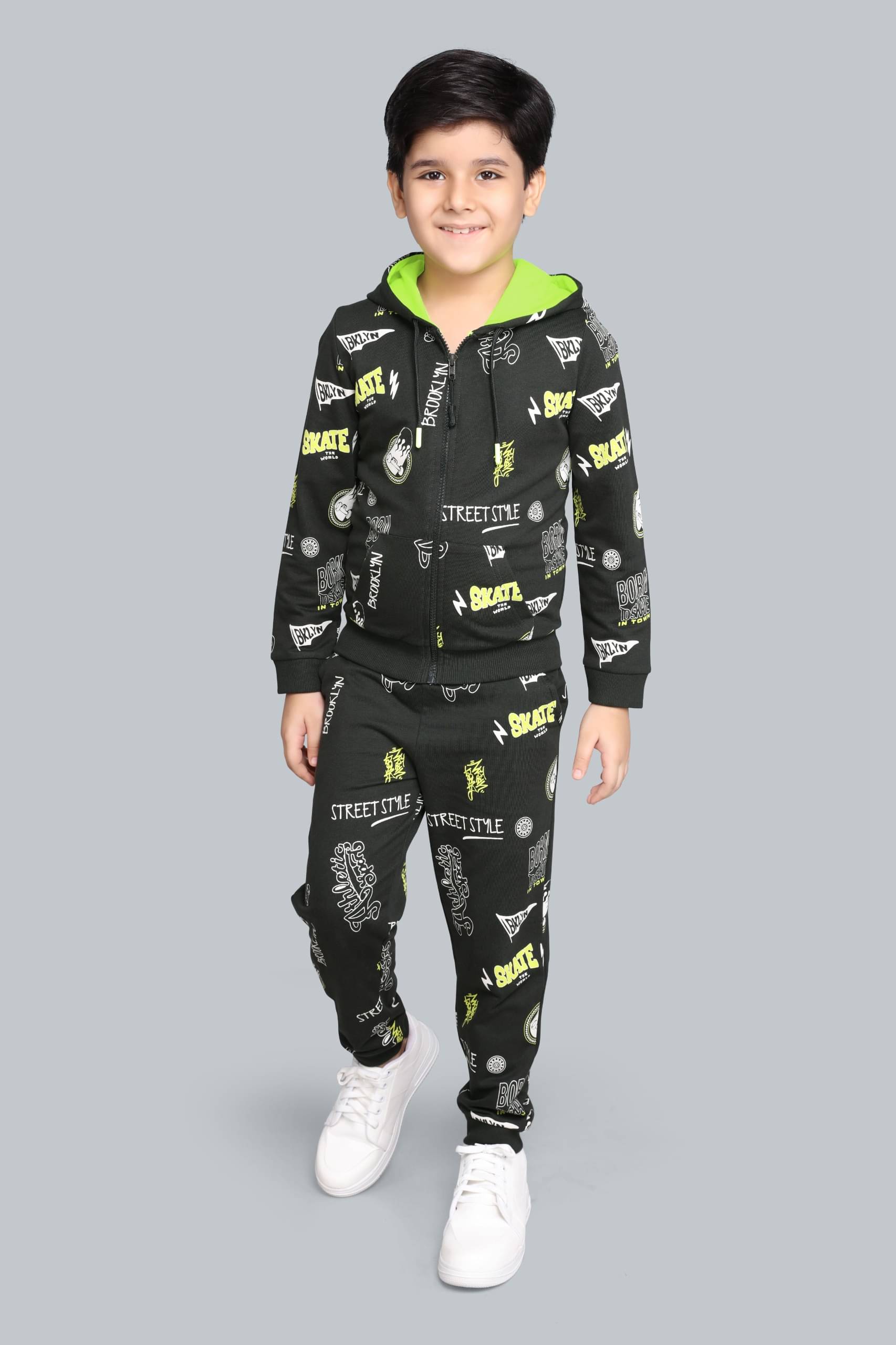     			PLUM TREE Pack of 1 Boys Cotton Sweatshirt & Trackpant Set ( Black )