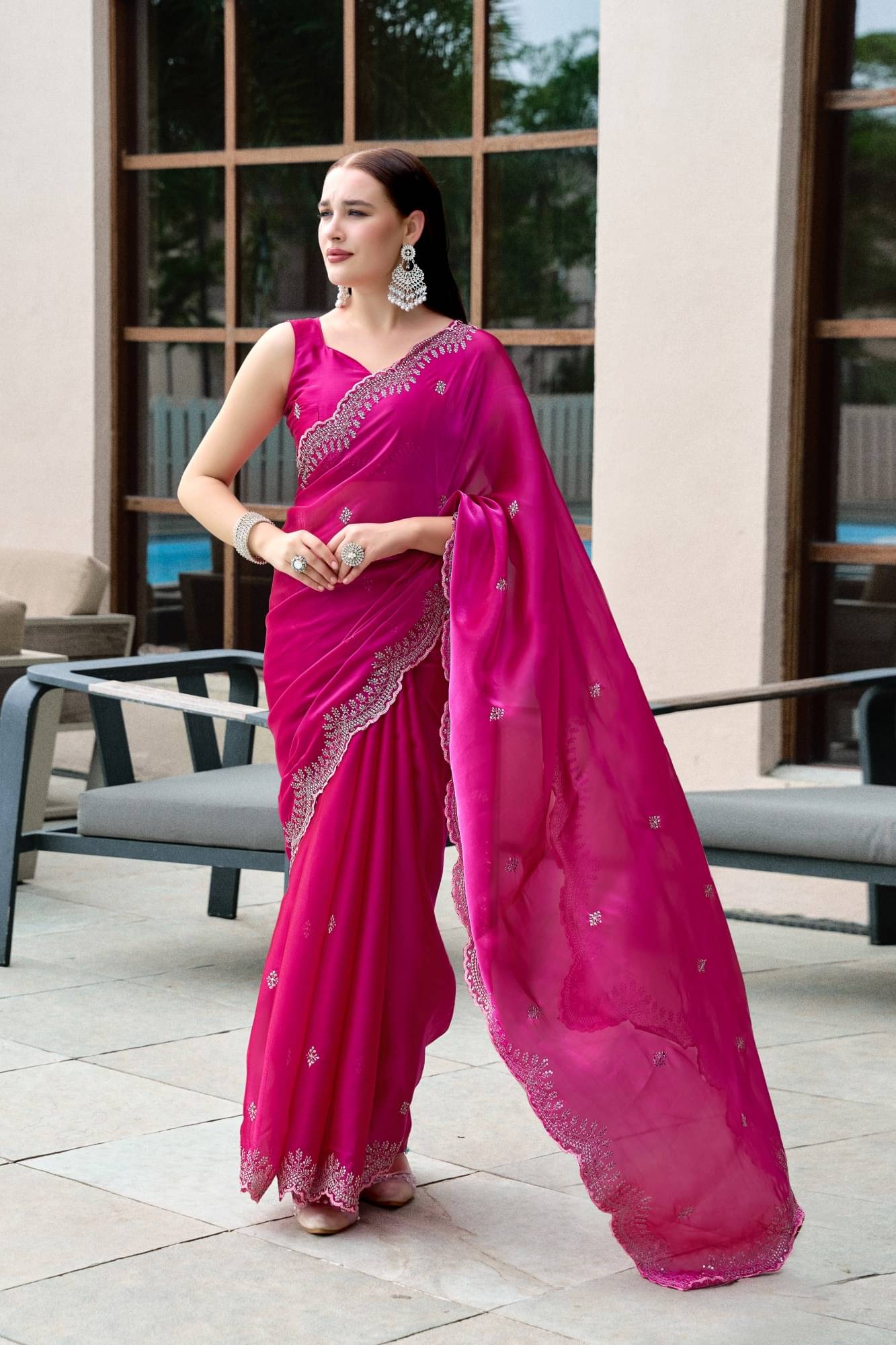     			Panbai sarees Chiffon Solid Regular Saree With Unstitched Blouse Piece ( Magenta )