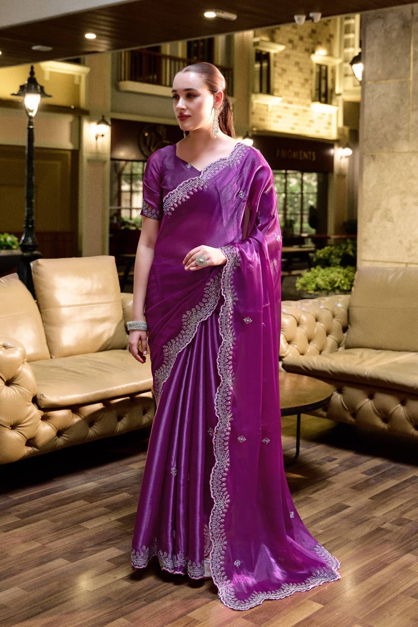     			Panbai sarees Chiffon Solid Regular Saree With Unstitched Blouse Piece ( Purple )