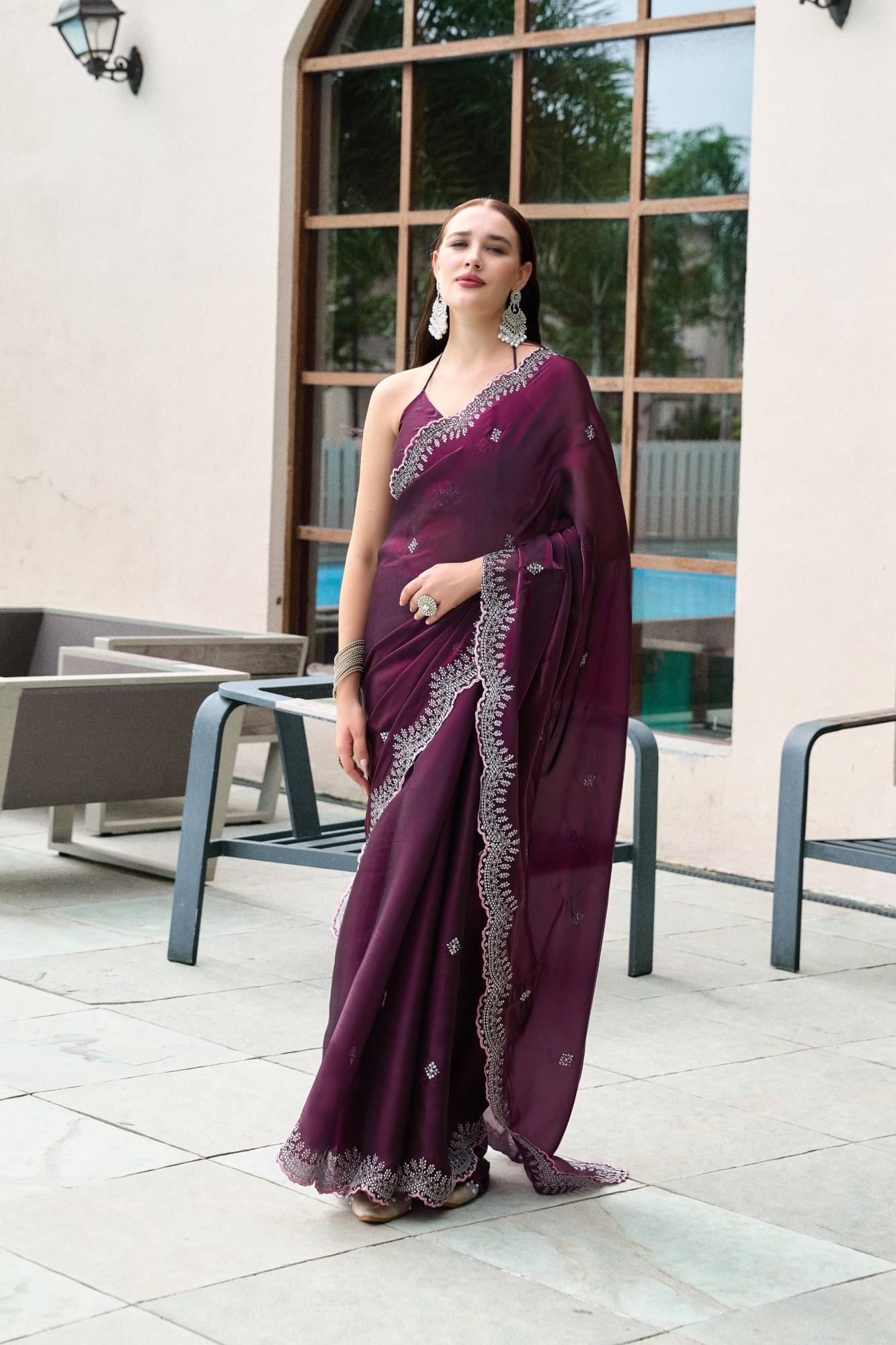     			Panbai sarees Chiffon Solid Regular Saree With Unstitched Blouse Piece ( Burgundy )