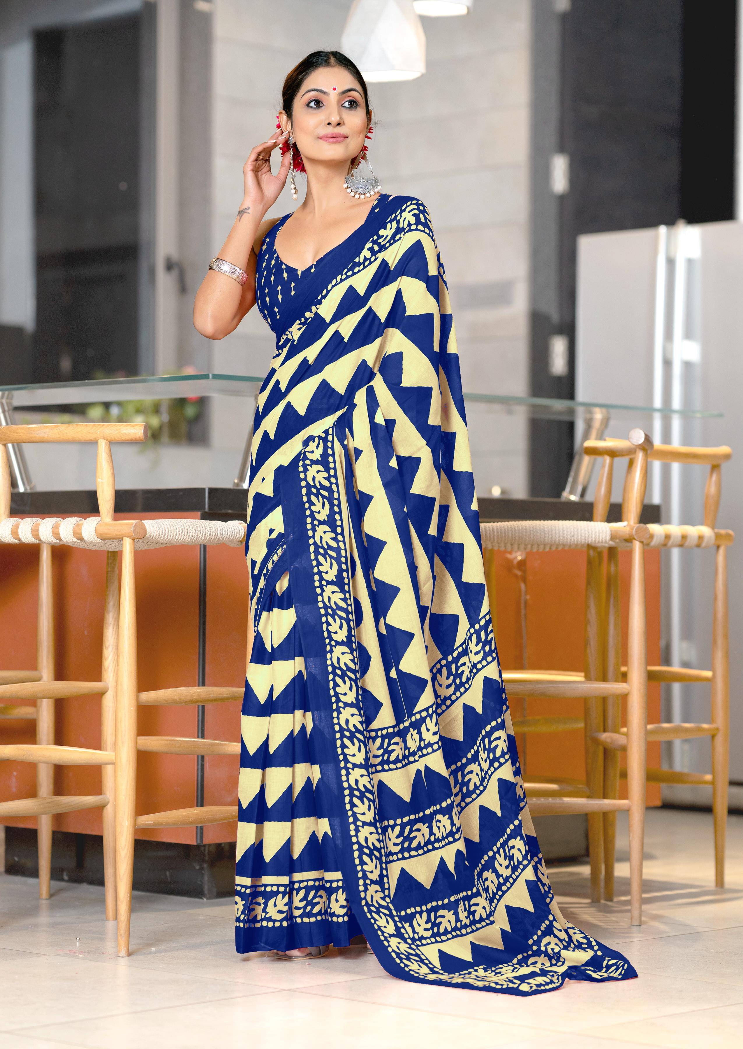     			Panbai sarees Cotton Solid Regular Saree Without Blouse Piece ( Blue )