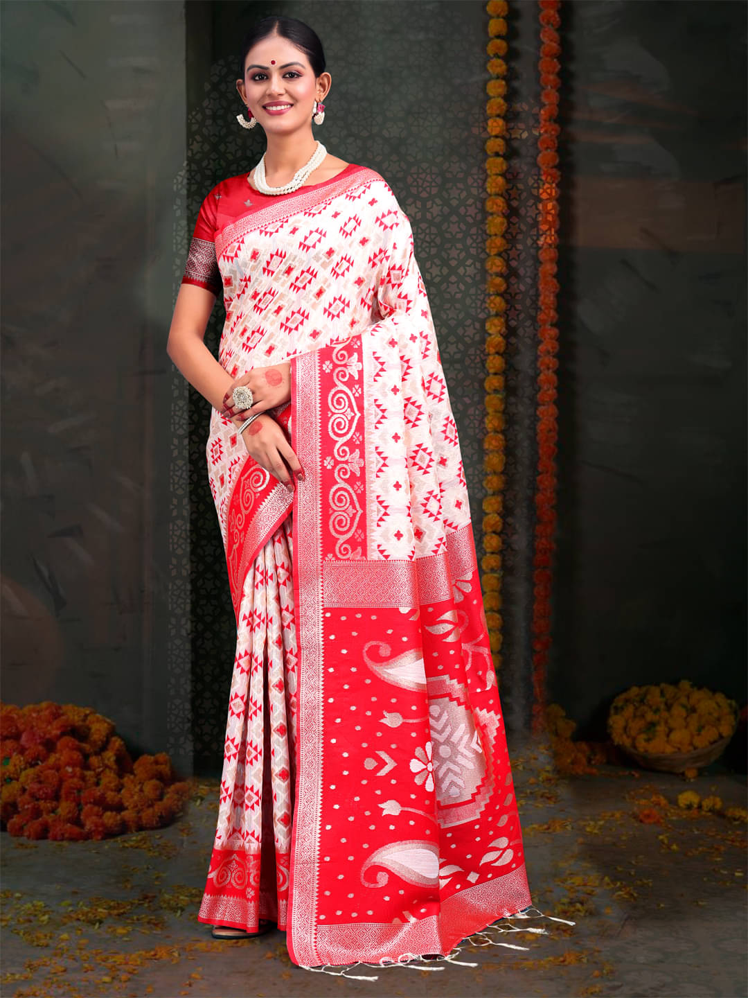     			Panbai sarees Linen Solid Regular Saree Without Blouse Piece ( Cream )