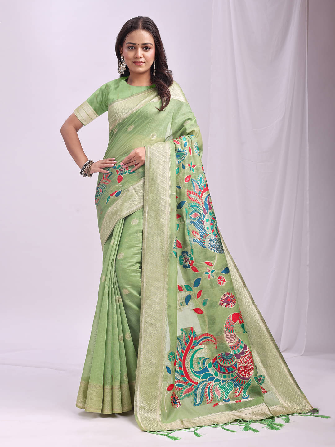 Panbai sarees Linen Solid Regular Saree Without Blouse Piece ( Green )     			Panbai sarees Linen Solid Regular Saree Without Blouse Piece ( Green )