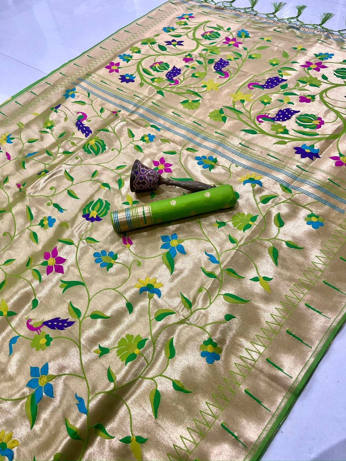    			Panbai sarees Silk Solid Regular Saree Without Blouse Piece ( Mint Green )