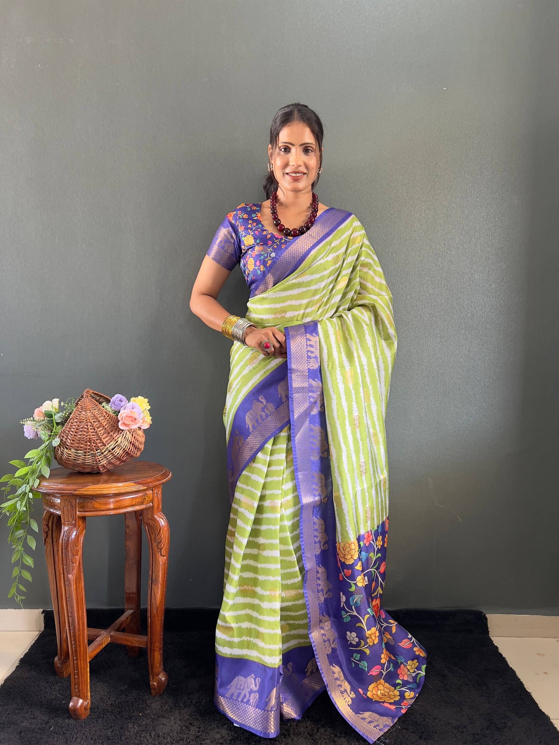     			Panbai sarees Silk Solid Regular Saree Without Blouse Piece ( Green )