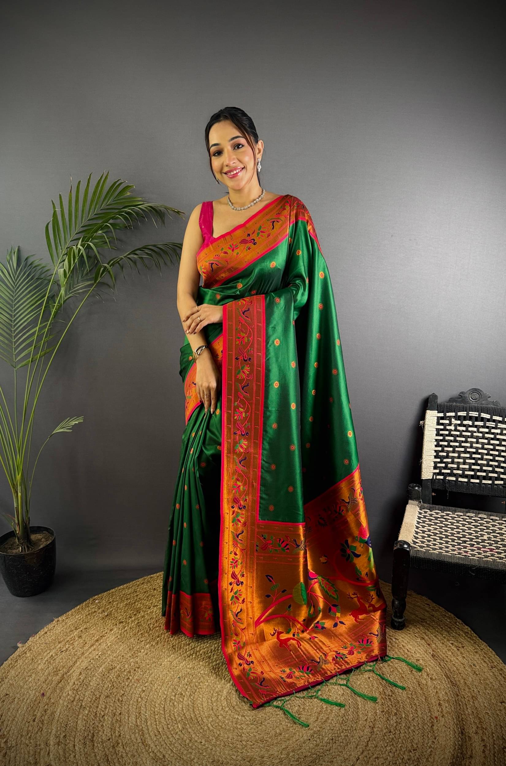     			Panbai sarees Silk Solid Regular Saree Without Blouse Piece ( Green )