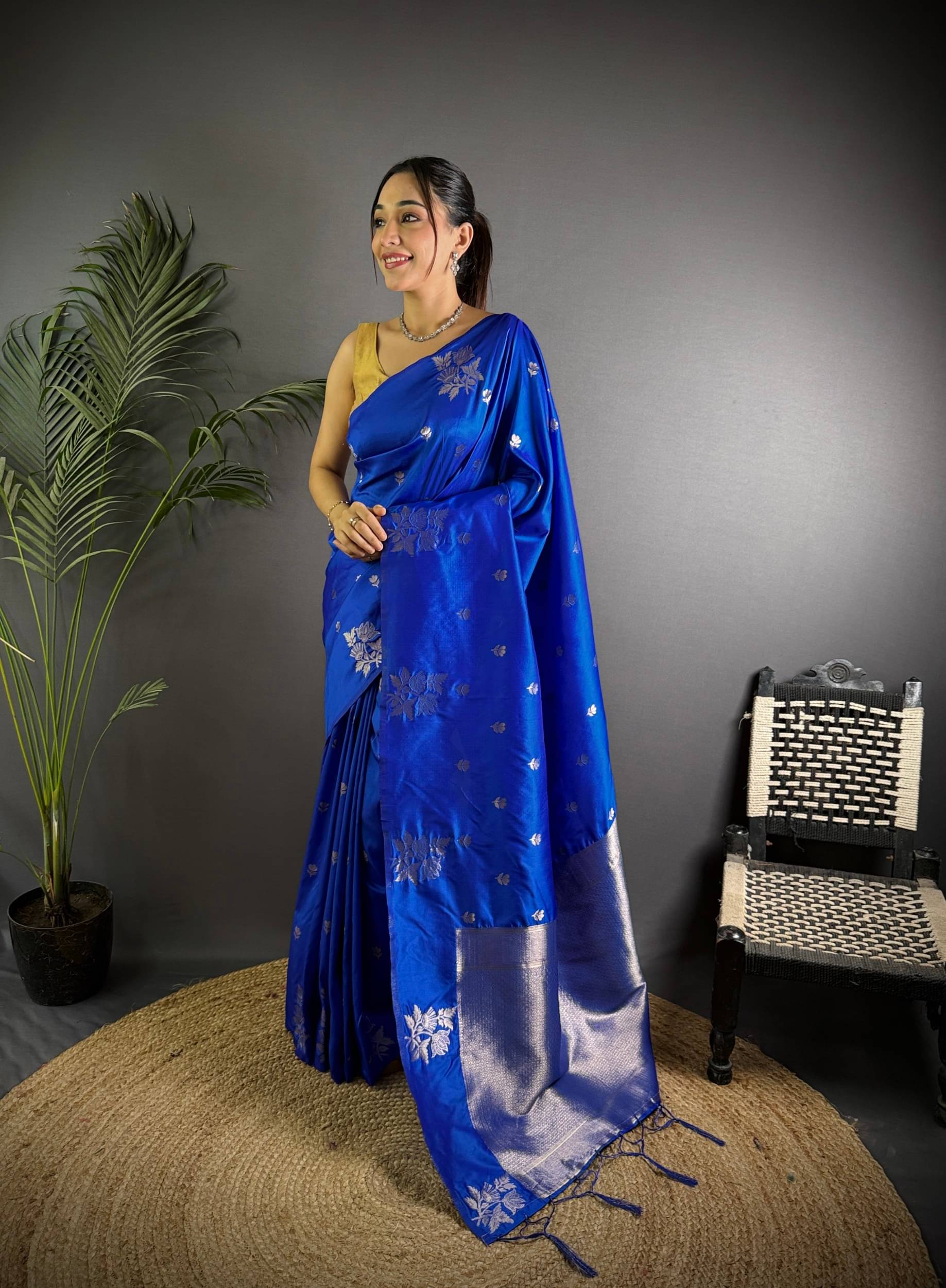     			Panbai sarees Silk Solid Regular Saree Without Blouse Piece ( Navy Blue )