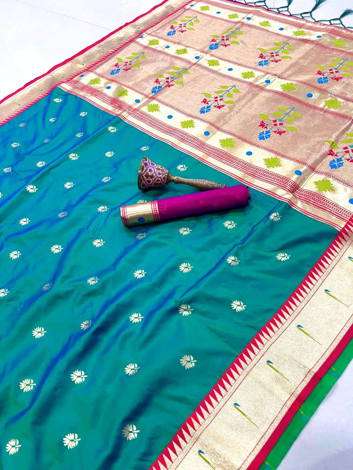     			Panbai sarees Silk Solid Regular Saree Without Blouse Piece ( Teal )