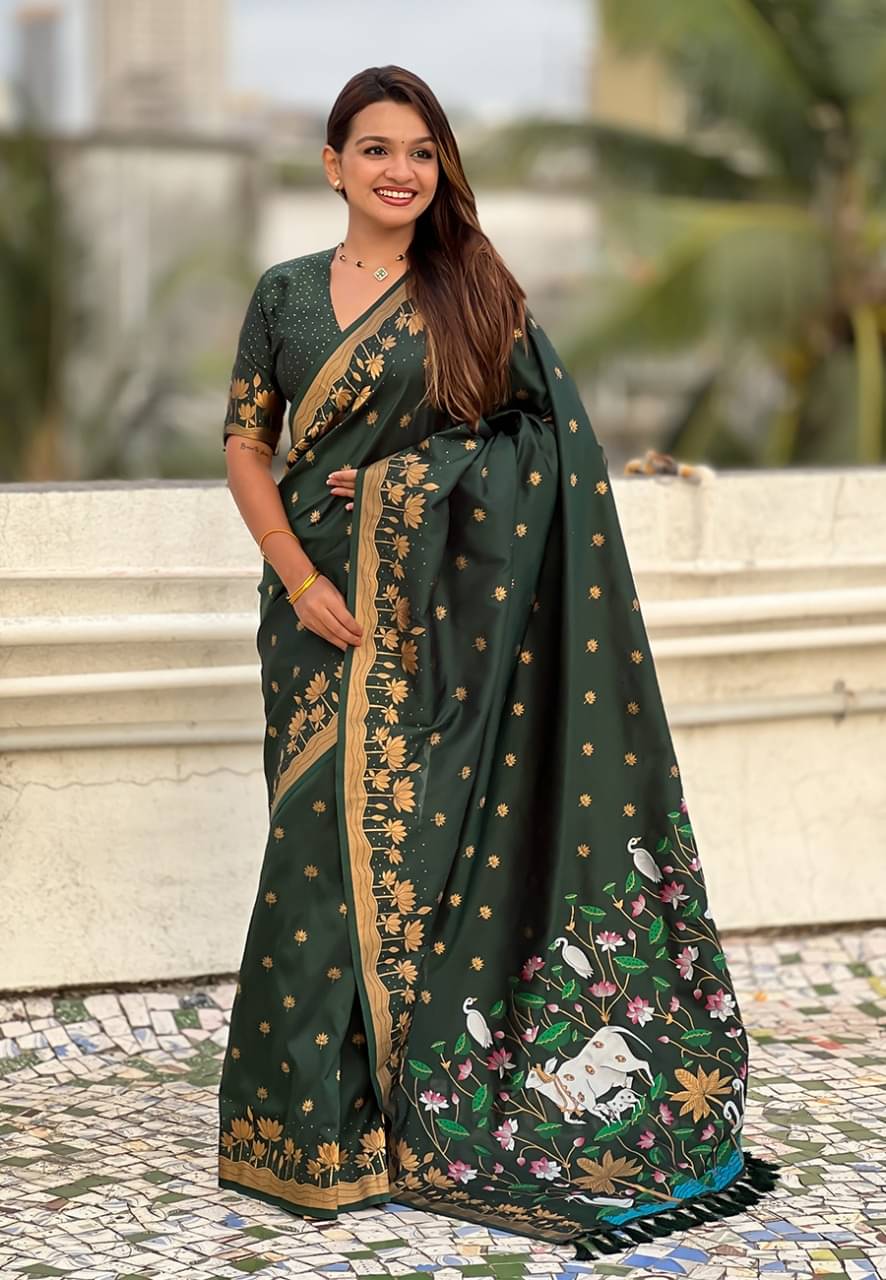    			Panbai sarees Silk Solid Regular Saree Without Blouse Piece ( Green )