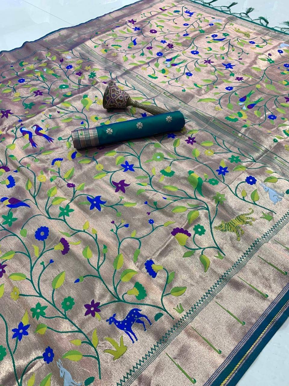     			Panbai sarees Silk Solid Regular Saree Without Blouse Piece ( Teal )