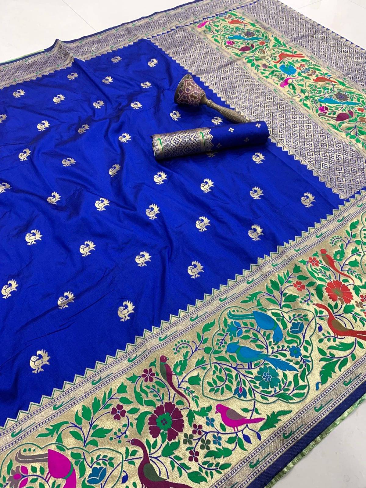     			Panbai sarees Silk Solid Regular Saree Without Blouse Piece ( Blue )