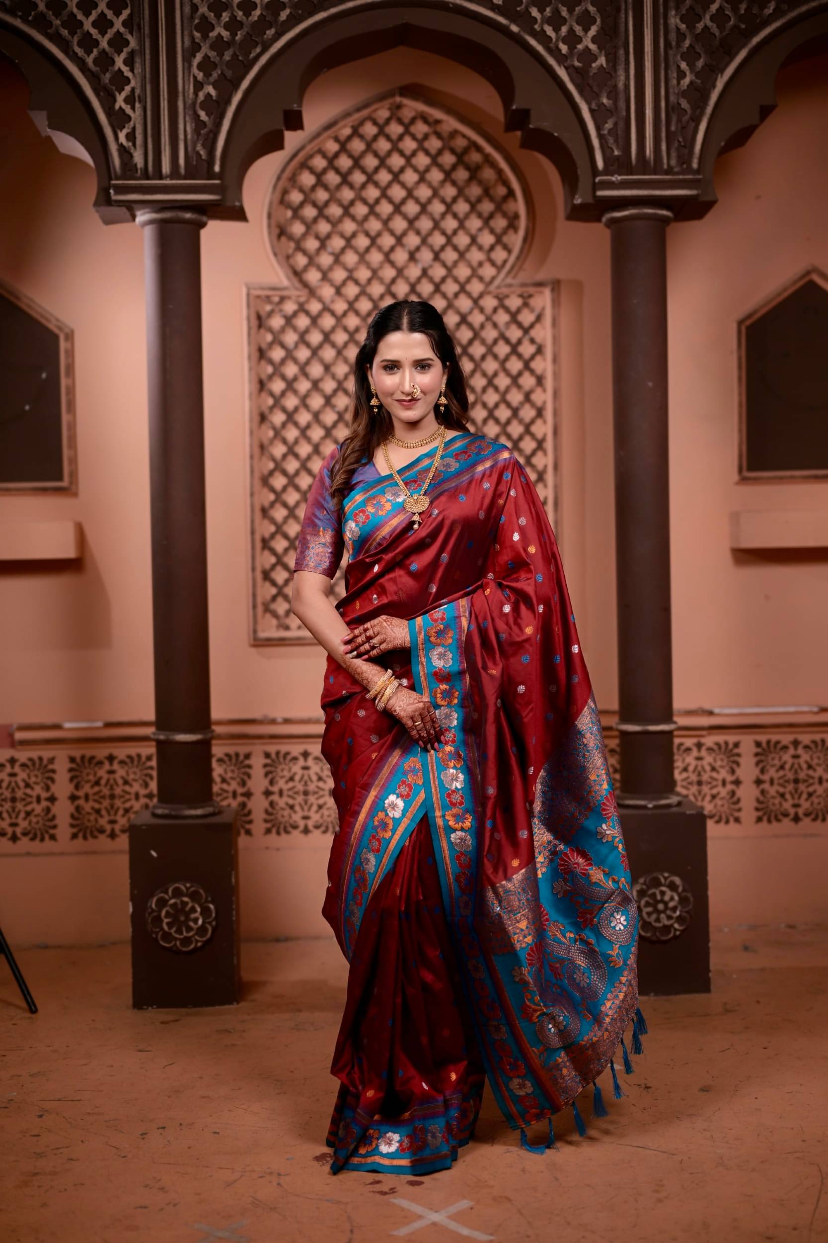    			Panbai sarees Silk Solid Regular Saree Without Blouse Piece ( Maroon )