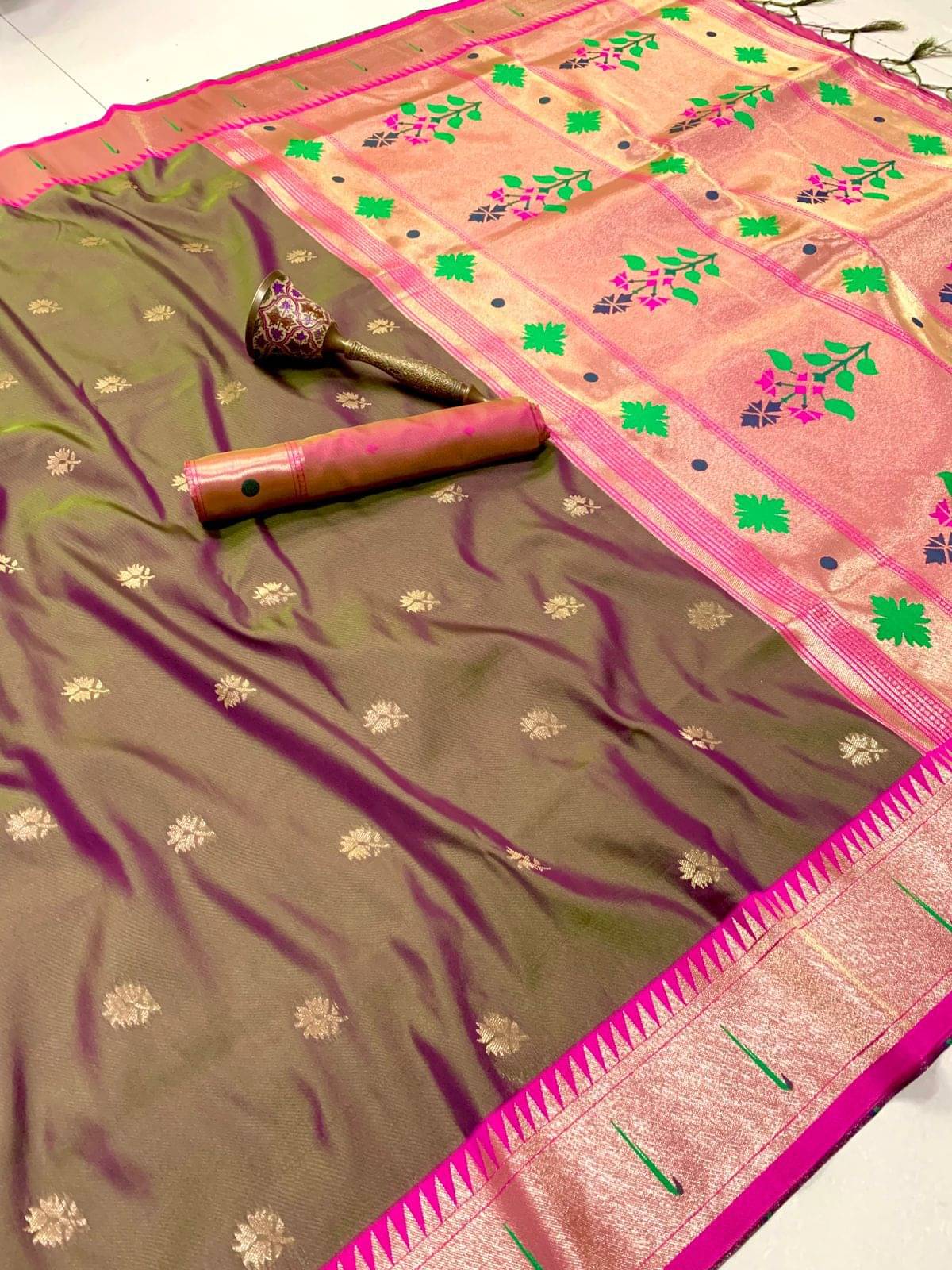     			Panbai sarees Silk Solid Regular Saree Without Blouse Piece ( Green )