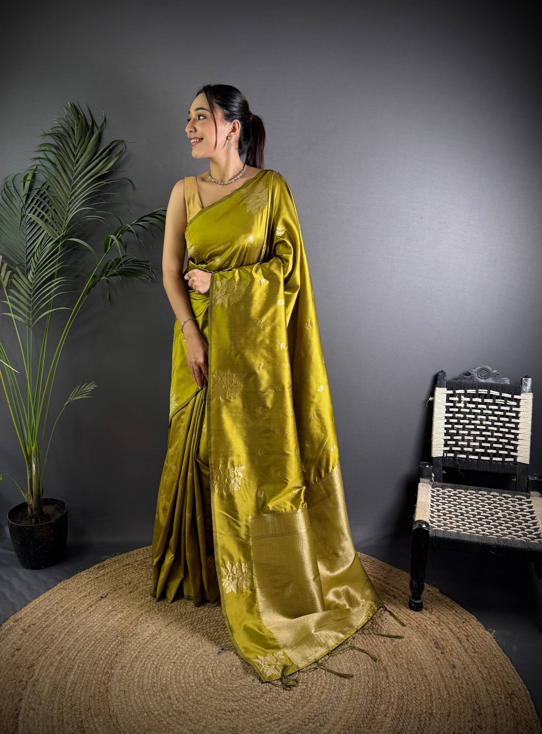     			Panbai sarees Silk Solid Regular Saree Without Blouse Piece ( Olive )