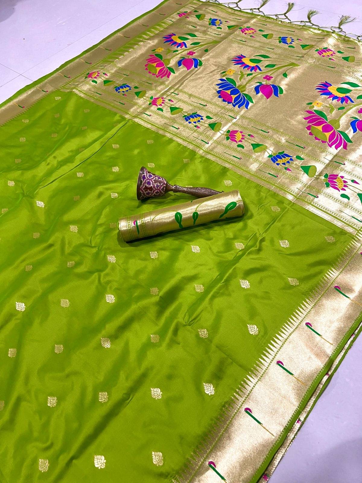     			Panbai sarees Silk Solid Regular Saree Without Blouse Piece ( Mint Green )