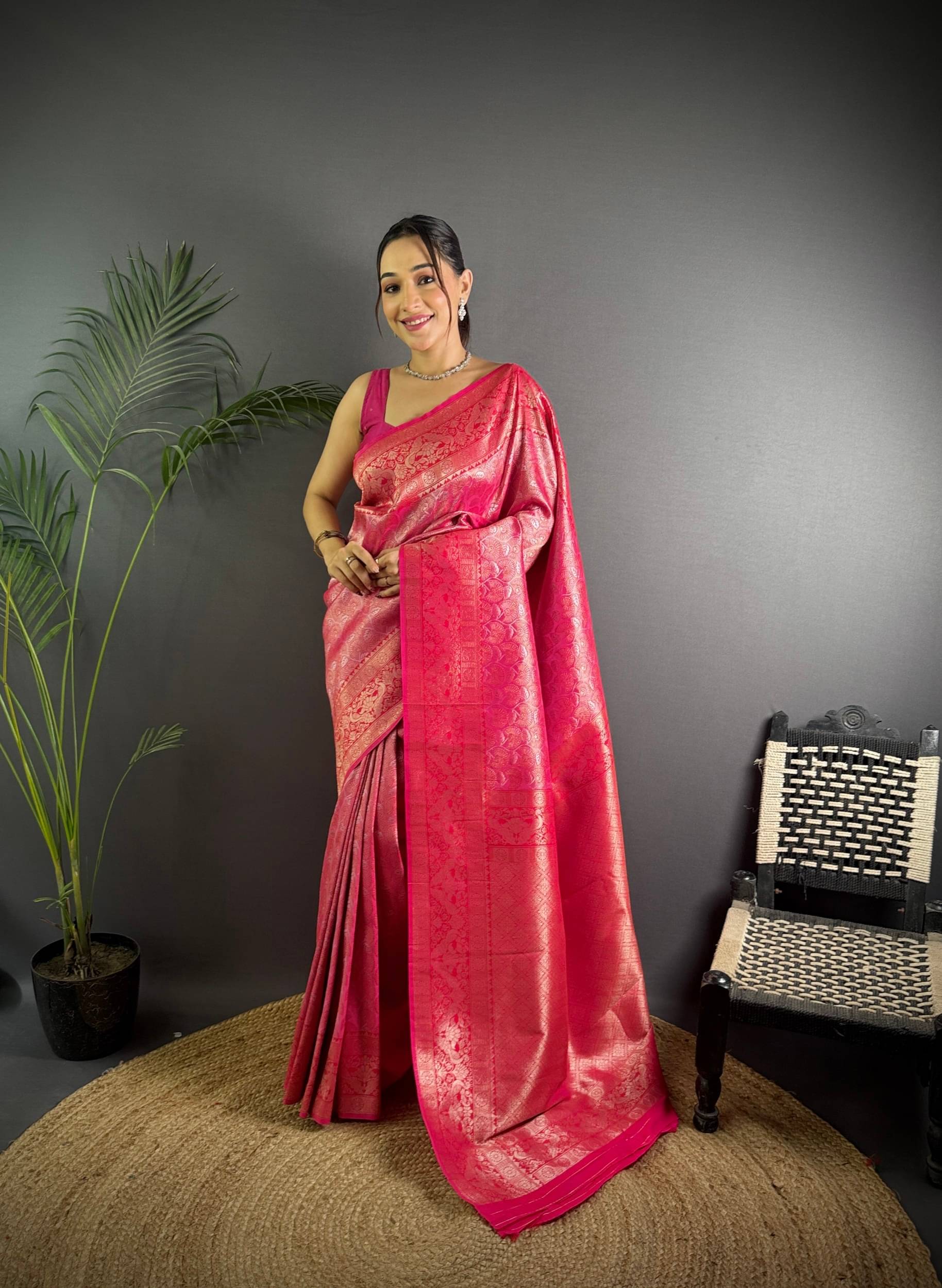     			Panbai sarees Silk Solid Regular Saree Without Blouse Piece ( Pink )