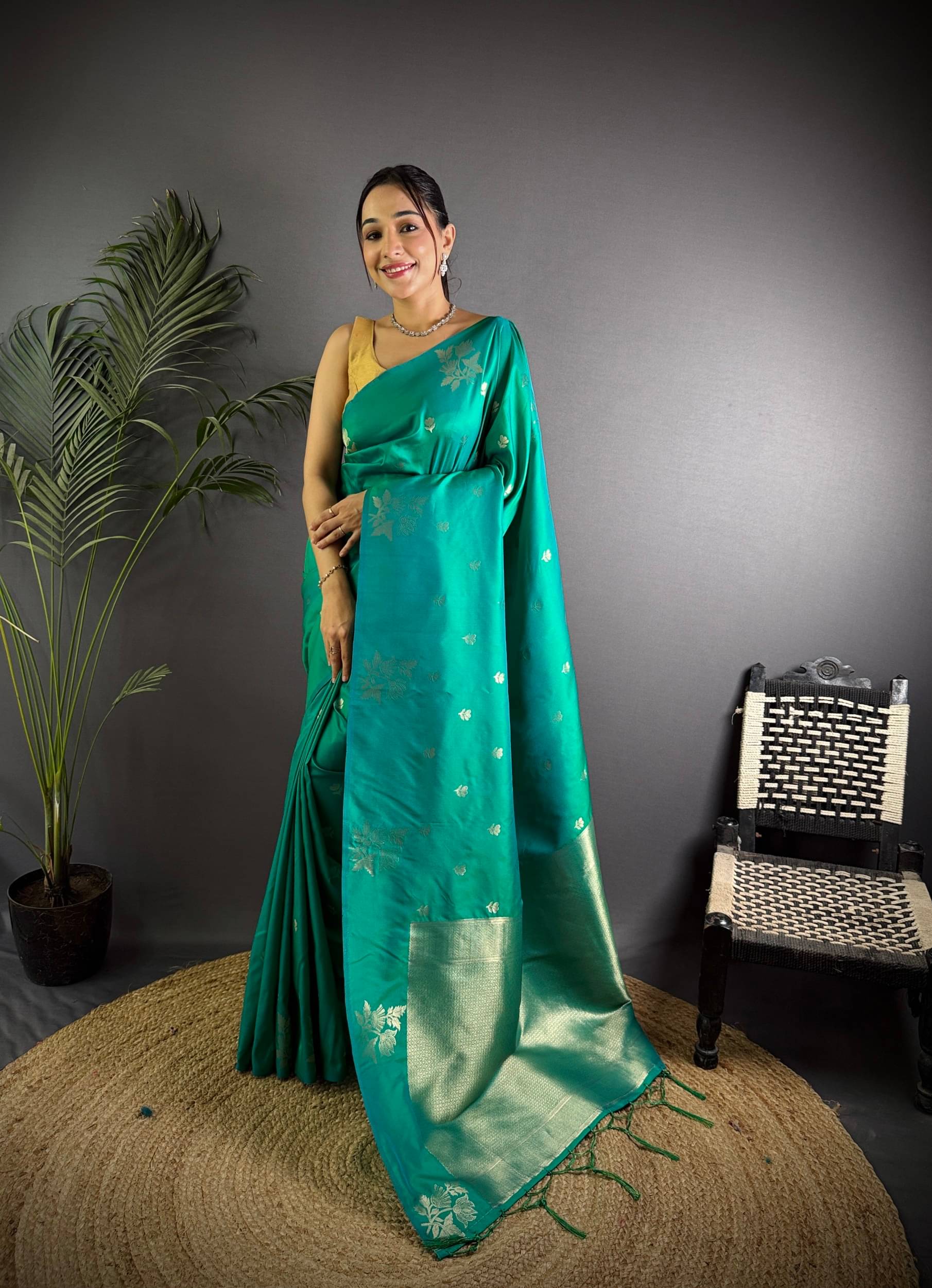     			Panbai sarees Silk Solid Regular Saree Without Blouse Piece ( Teal )