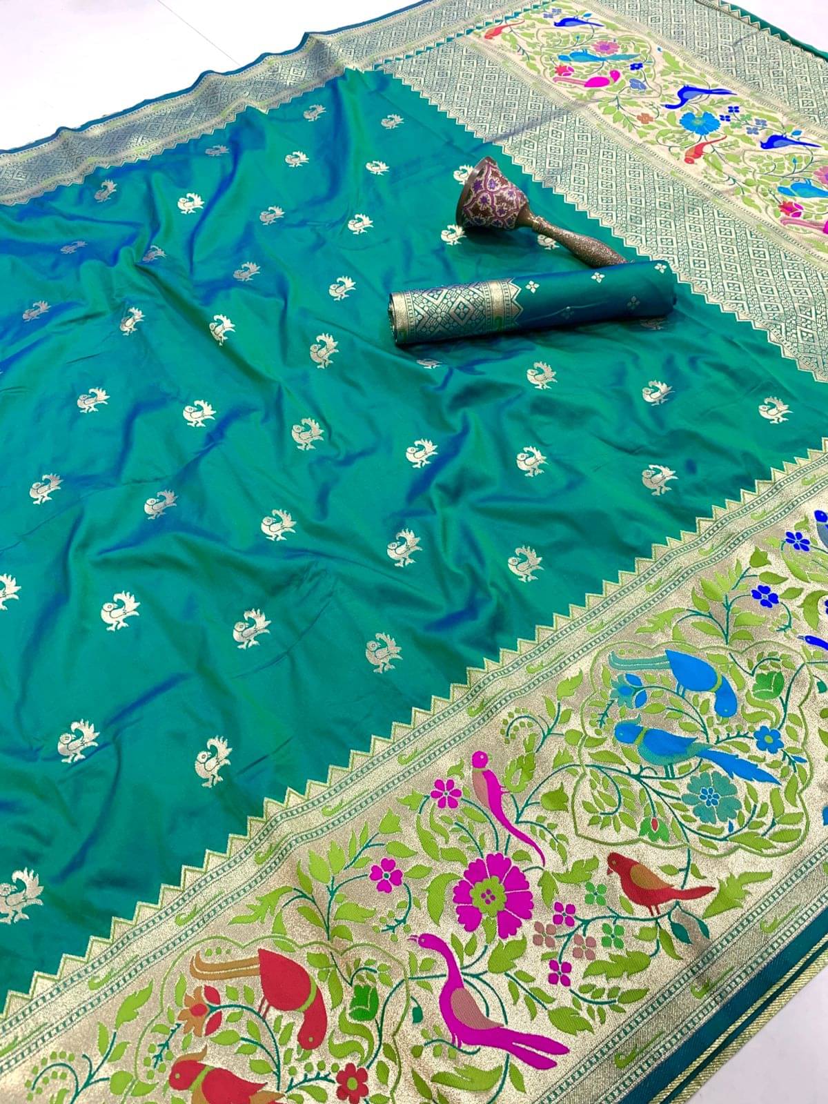     			Panbai sarees Silk Solid Regular Saree Without Blouse Piece ( Teal )