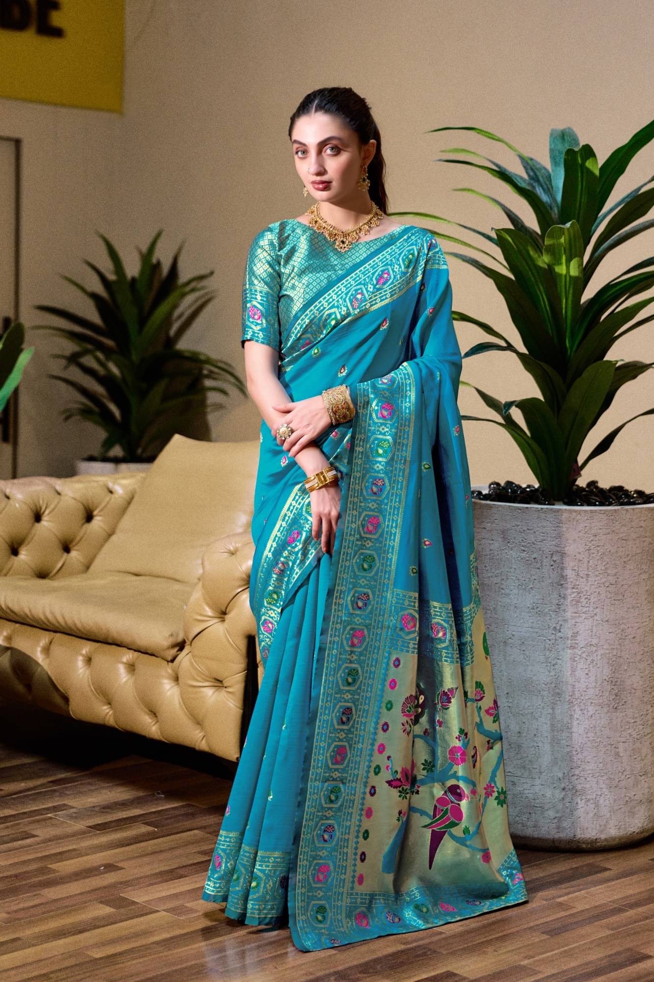     			Panbai sarees Silk Solid Regular Saree With Unstitched Blouse Piece ( Blue )