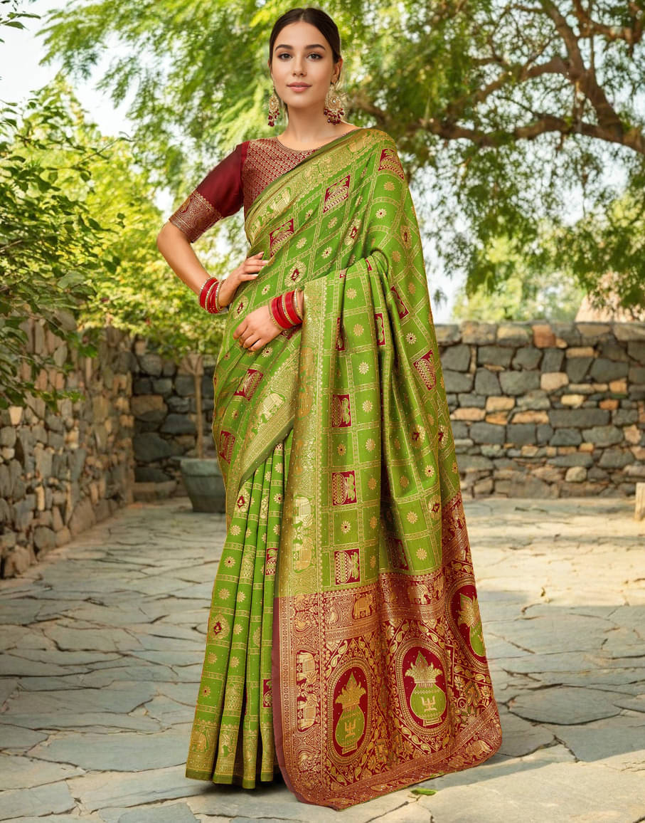     			Panbai sarees Silk Solid Regular Saree Without Blouse Piece ( Lime Green )