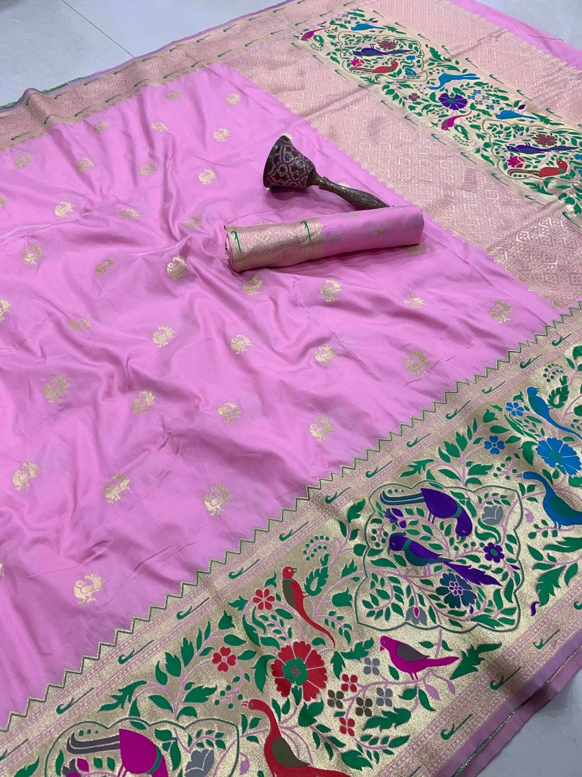     			Panbai sarees Silk Solid Regular Saree Without Blouse Piece ( Multicolor 1 )