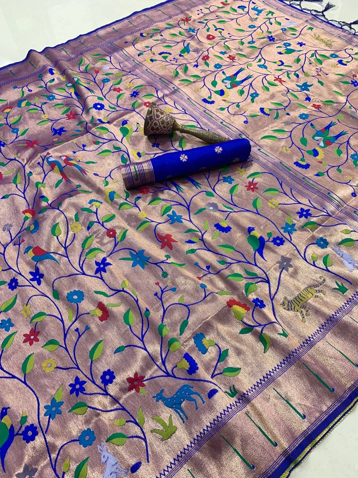     			Panbai sarees Silk Solid Regular Saree Without Blouse Piece ( Blue )