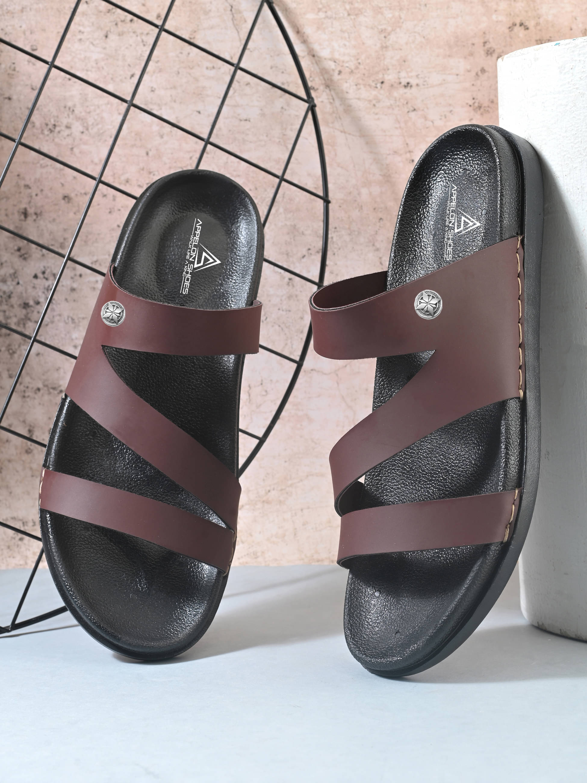     			APPELON Brown Men's Daily Slipper