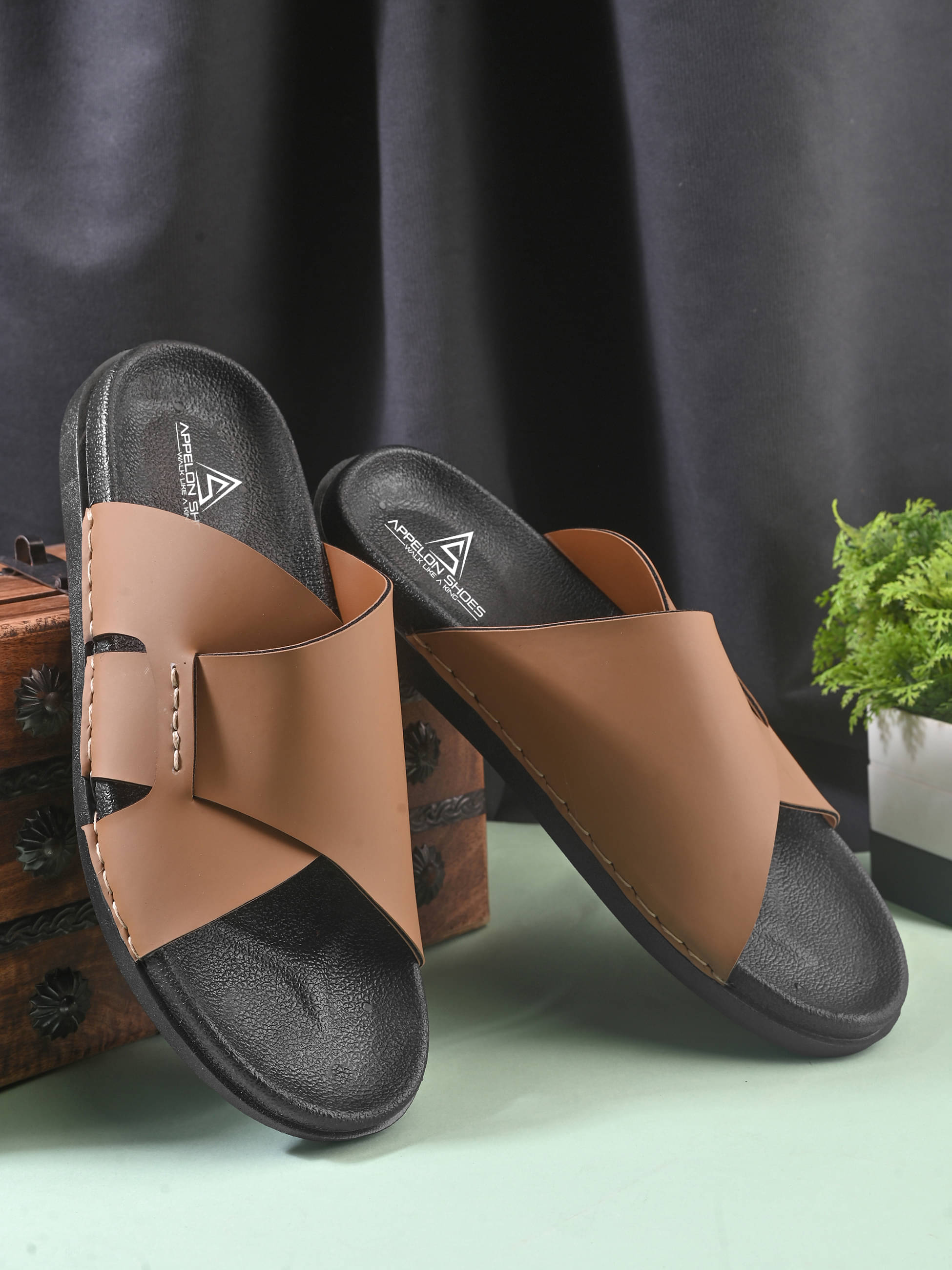     			APPELON Tan Men's Daily Slipper