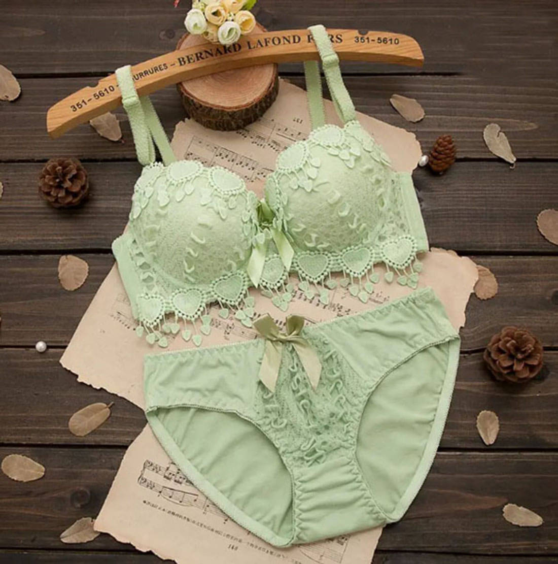     			BOM BOM Cotton Lycra Lightly Padded Bra & Panty Set ( Green , Pack of 1 )
