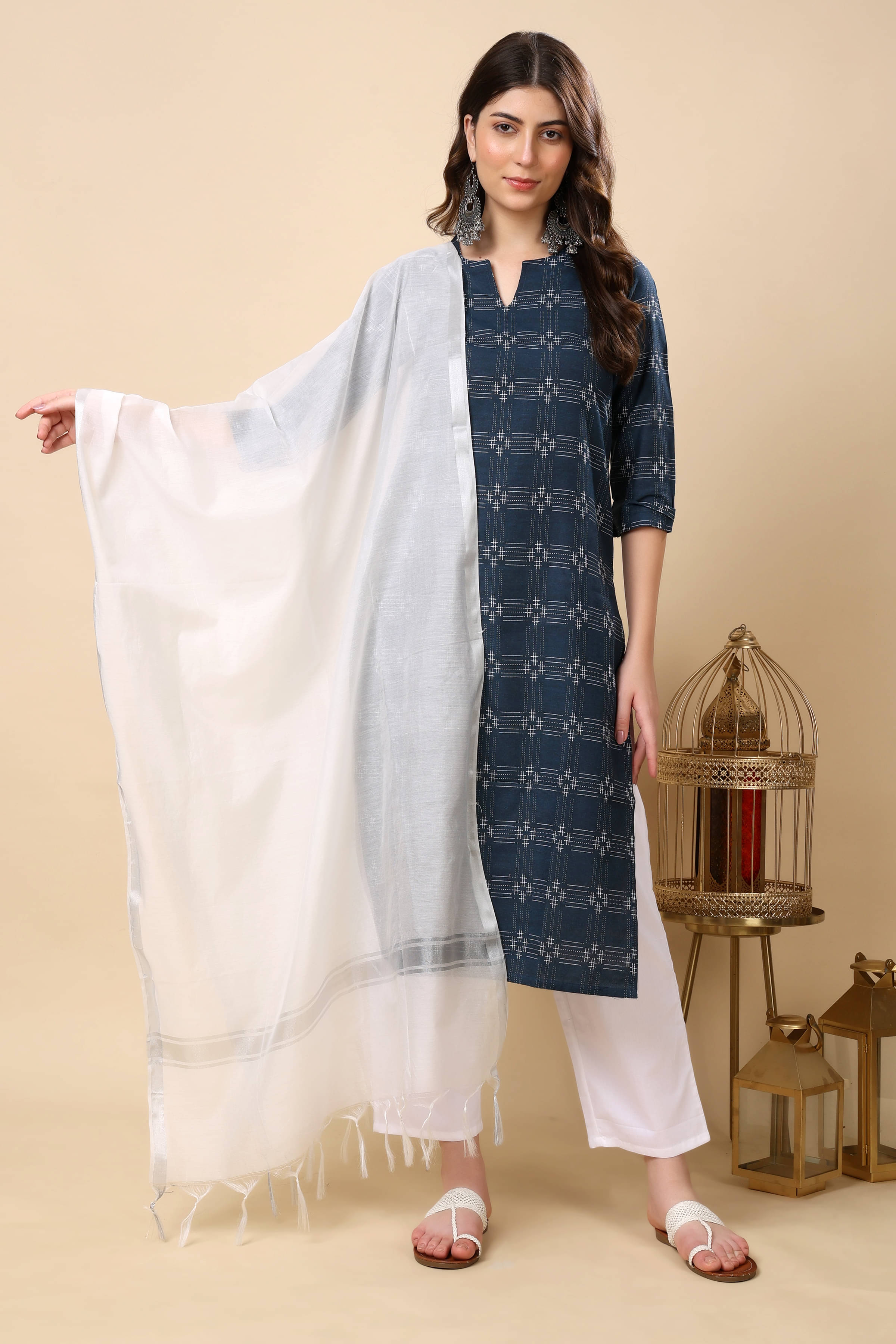     			FASHJONS 360 Women Cotton Embroidered Straight Kurti With Harems Pants ( Teal )