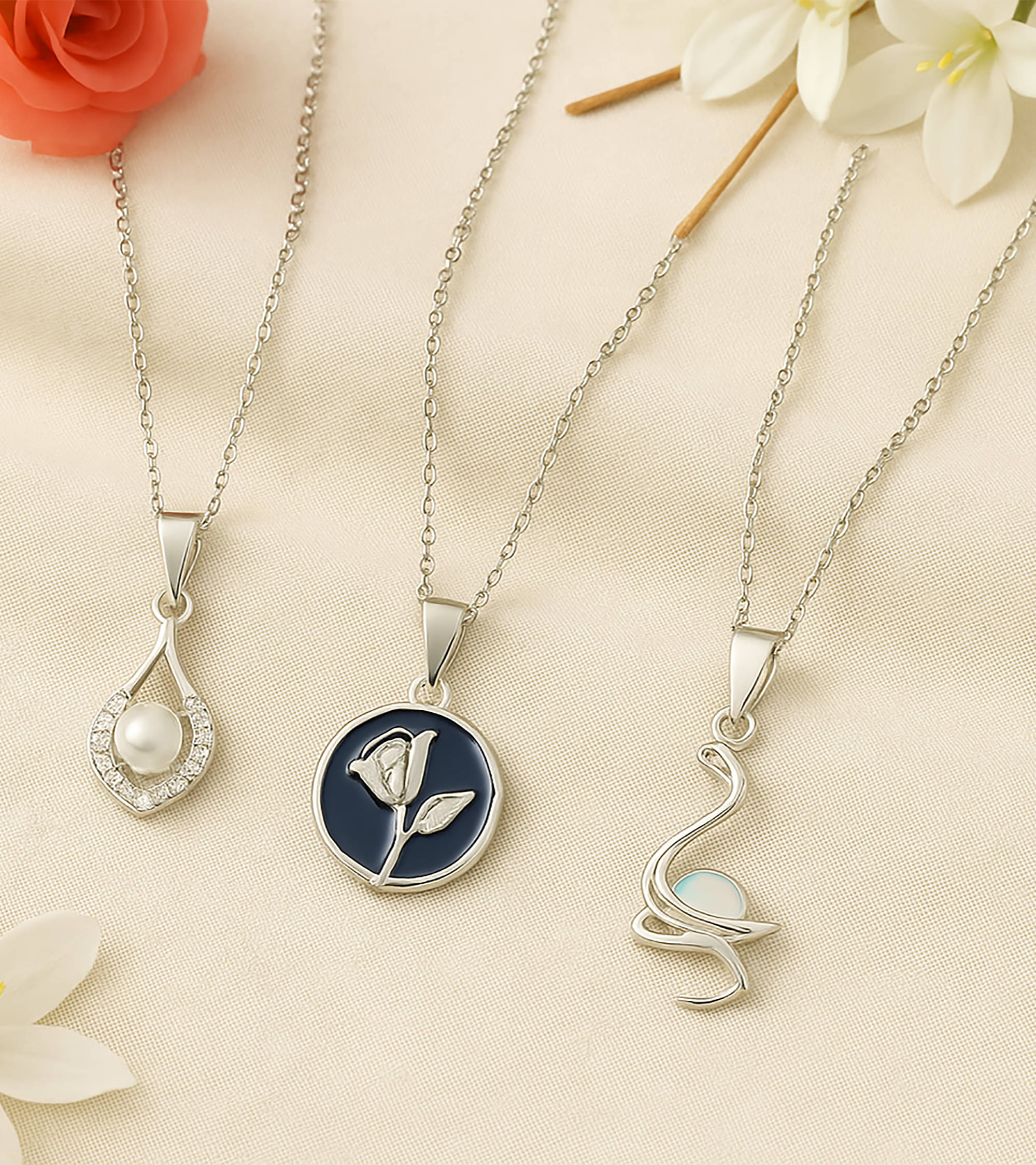 RANEM Multicolor Pendant ( Pack of 1 )     			RANEM Multicolor Pendant ( Pack of 1 )