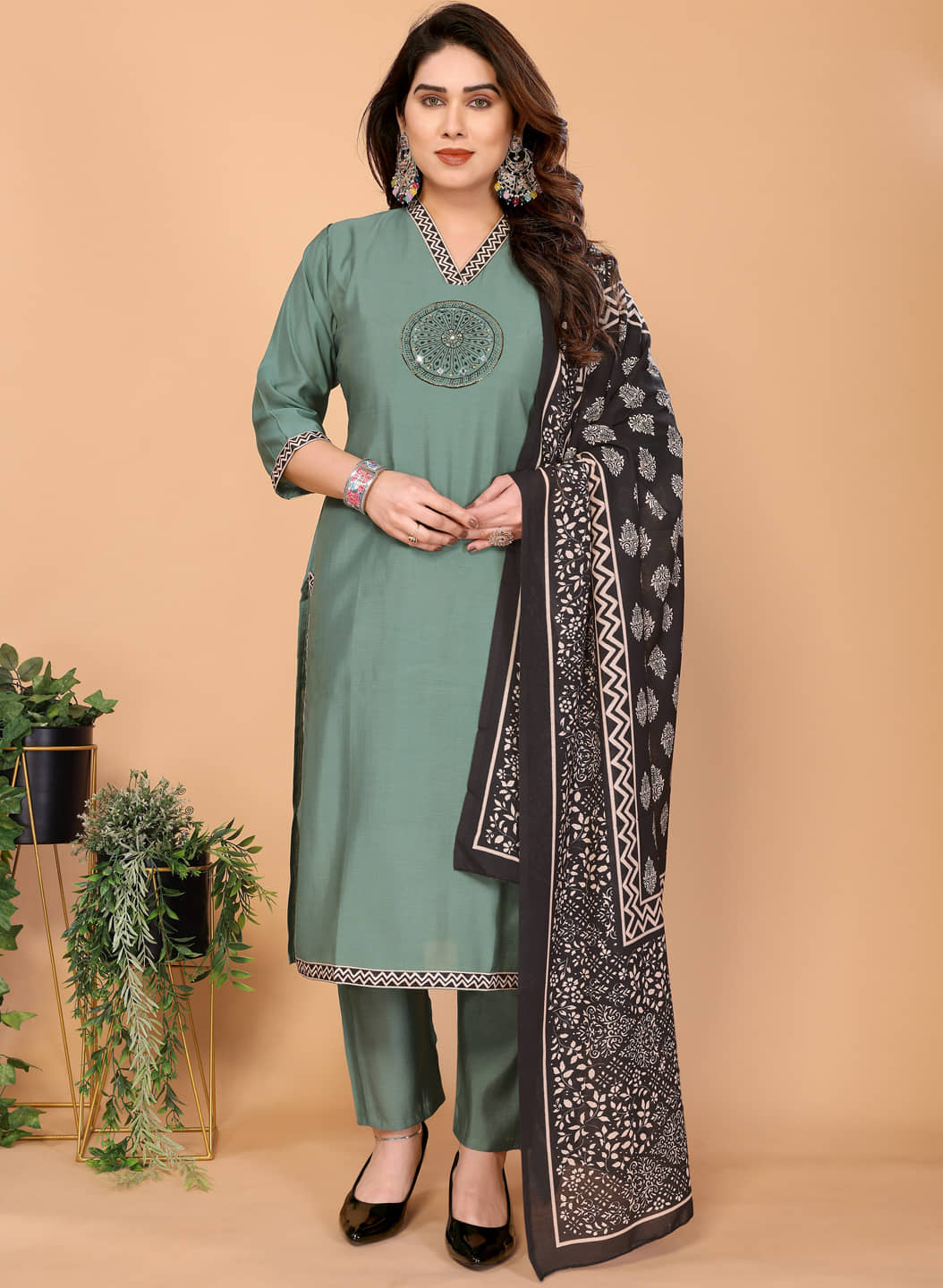 Style Samsara Women Silk Solid Straight Kurti With Pants ( Green )