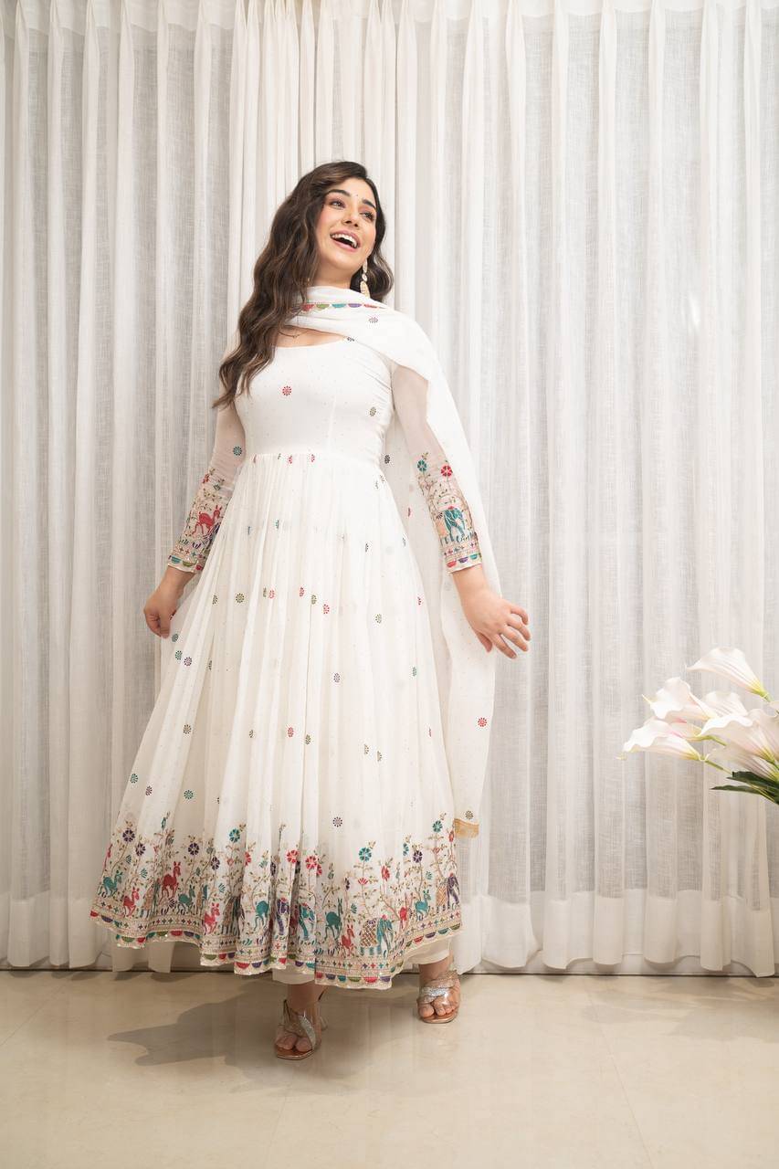 THE PRIVATE LABLE Women Georgette Embroidered Anarkali Kurti With Pants ( White ) THE PRIVATE LABLE Women Georgette Embroidered Anarkali Kurti With Pants ( White )