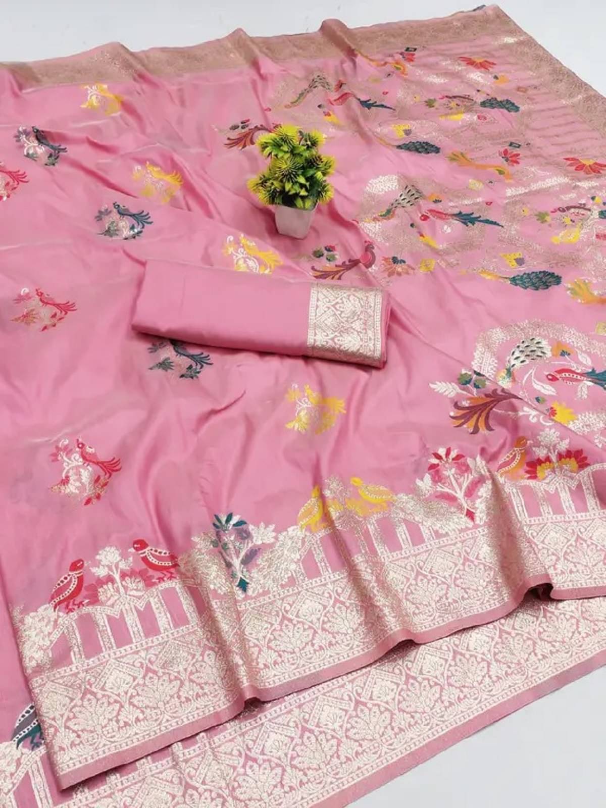 CRYSTALWAVES Art Silk Solid Paithani Sarees With Unstitched Blouse Piece ( Pink ) CRYSTALWAVES Art Silk Solid Paithani Sarees With Unstitched Blouse Piece ( Pink )