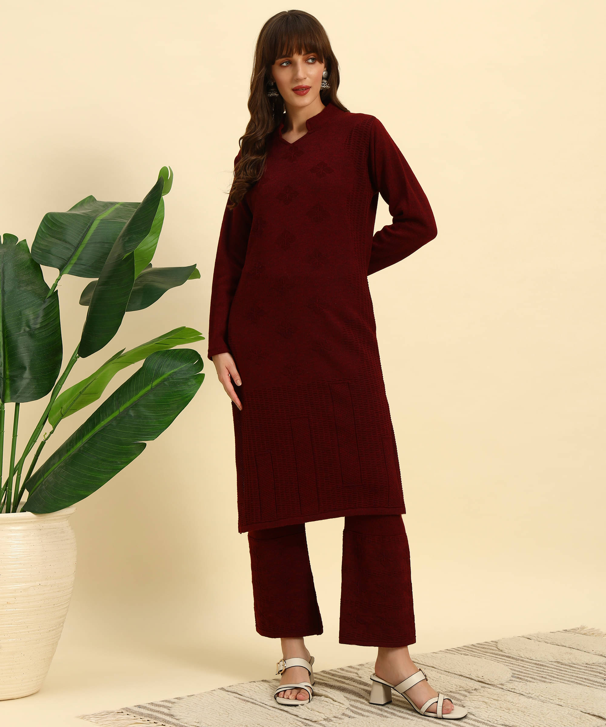     			Canblar Women Woollen Solid Straight Kurti With Palazzo ( Maroon )