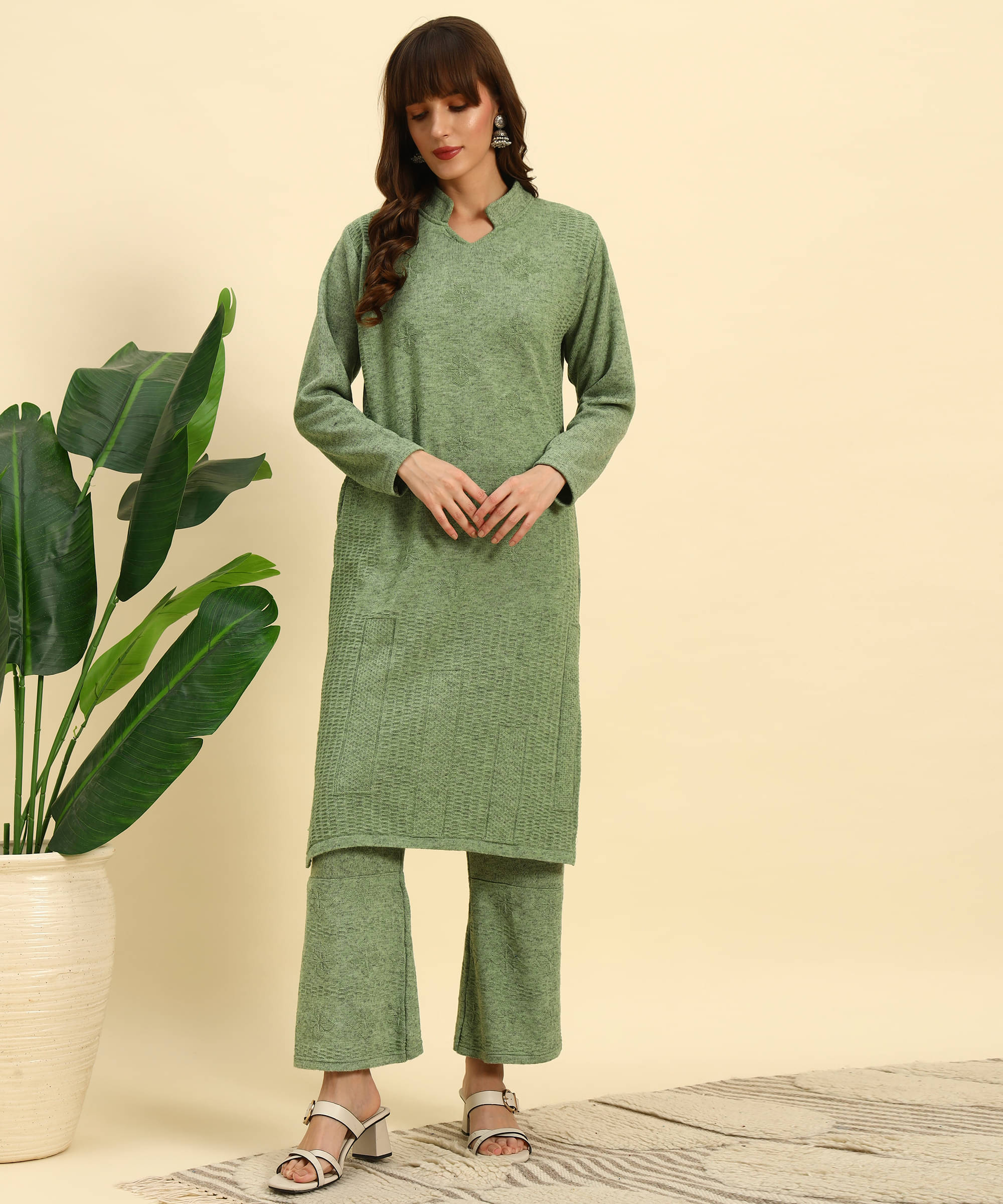     			Canblar Women Woollen Solid Straight Kurti With Palazzo ( Green )