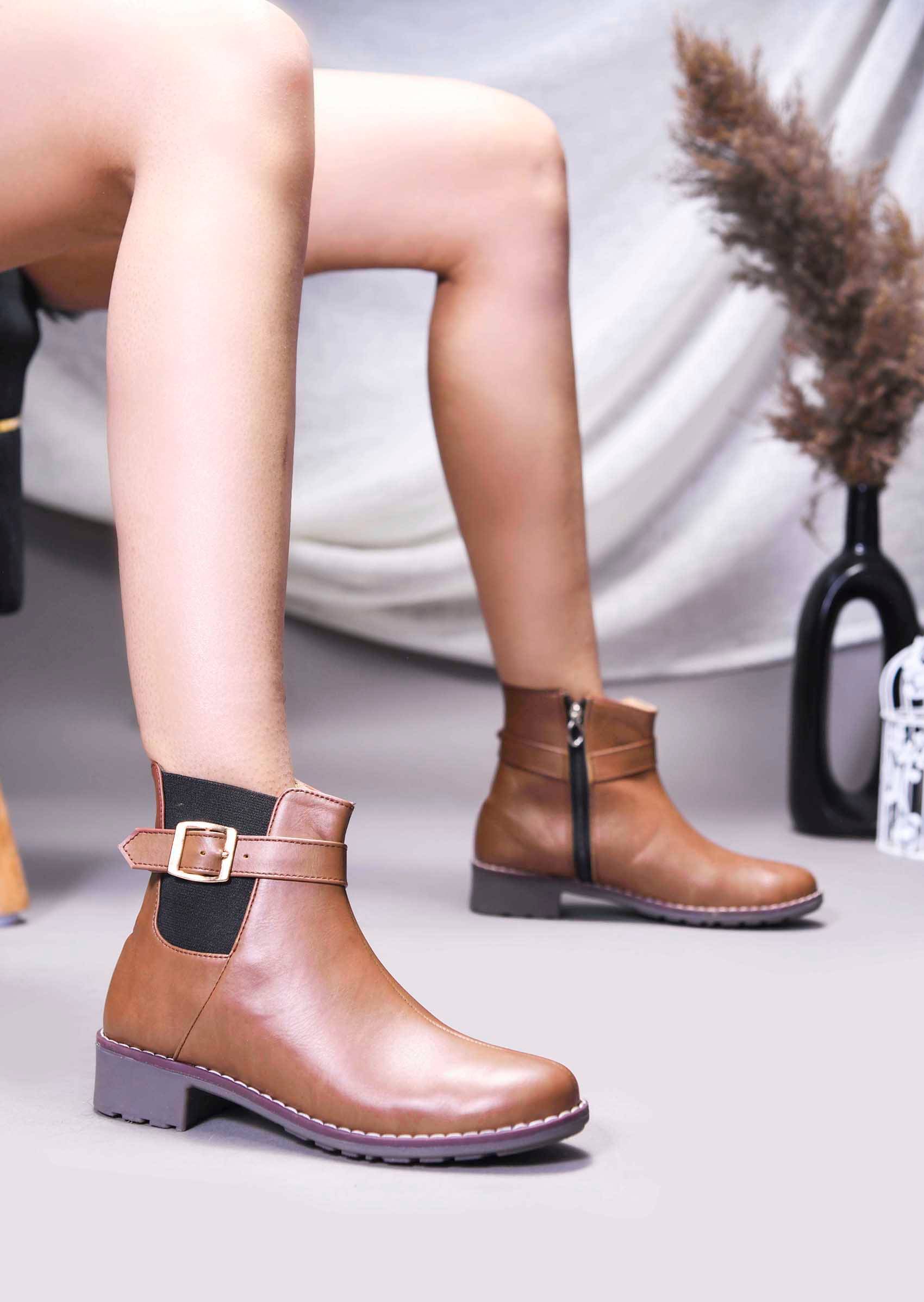     			JM Looks Brown Women's Ankle Length Boots