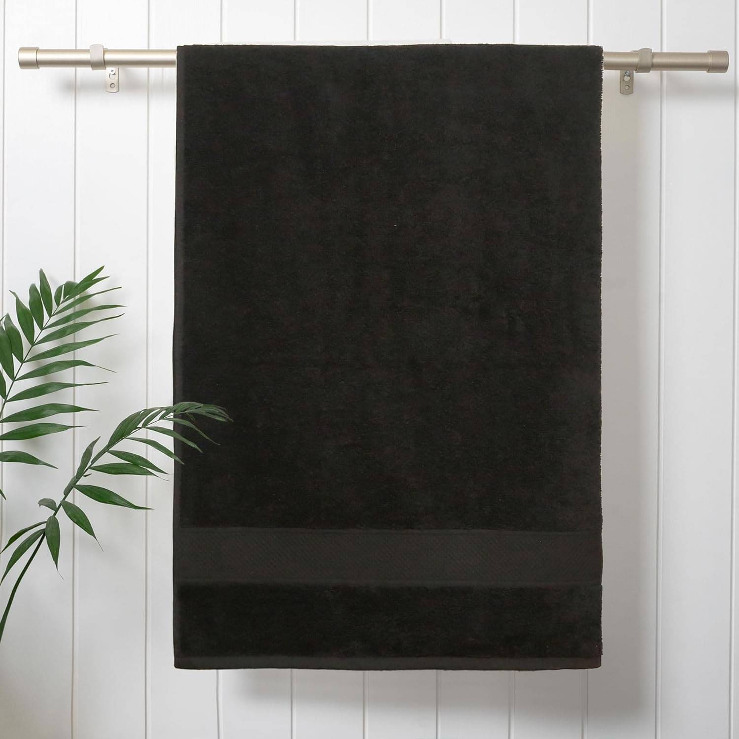     			LOVIO STORE Pack of 1 Cotton Above 600 -GSM Bath Towel ( Black )