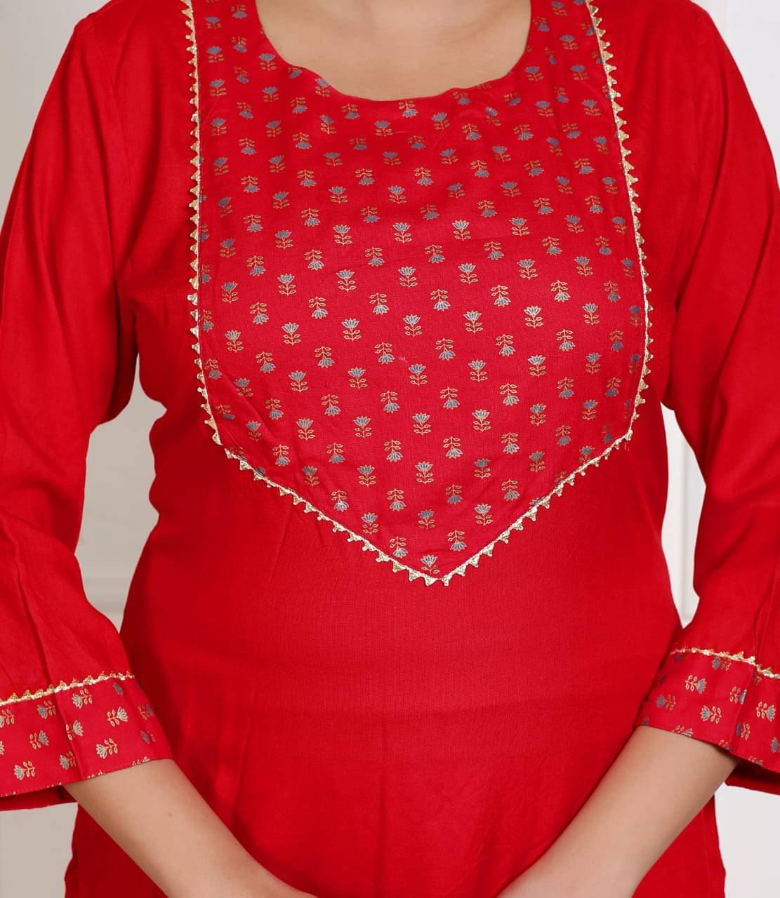     			Tankirti Women Cotton Blend Printed Straight Kurti ( Red )