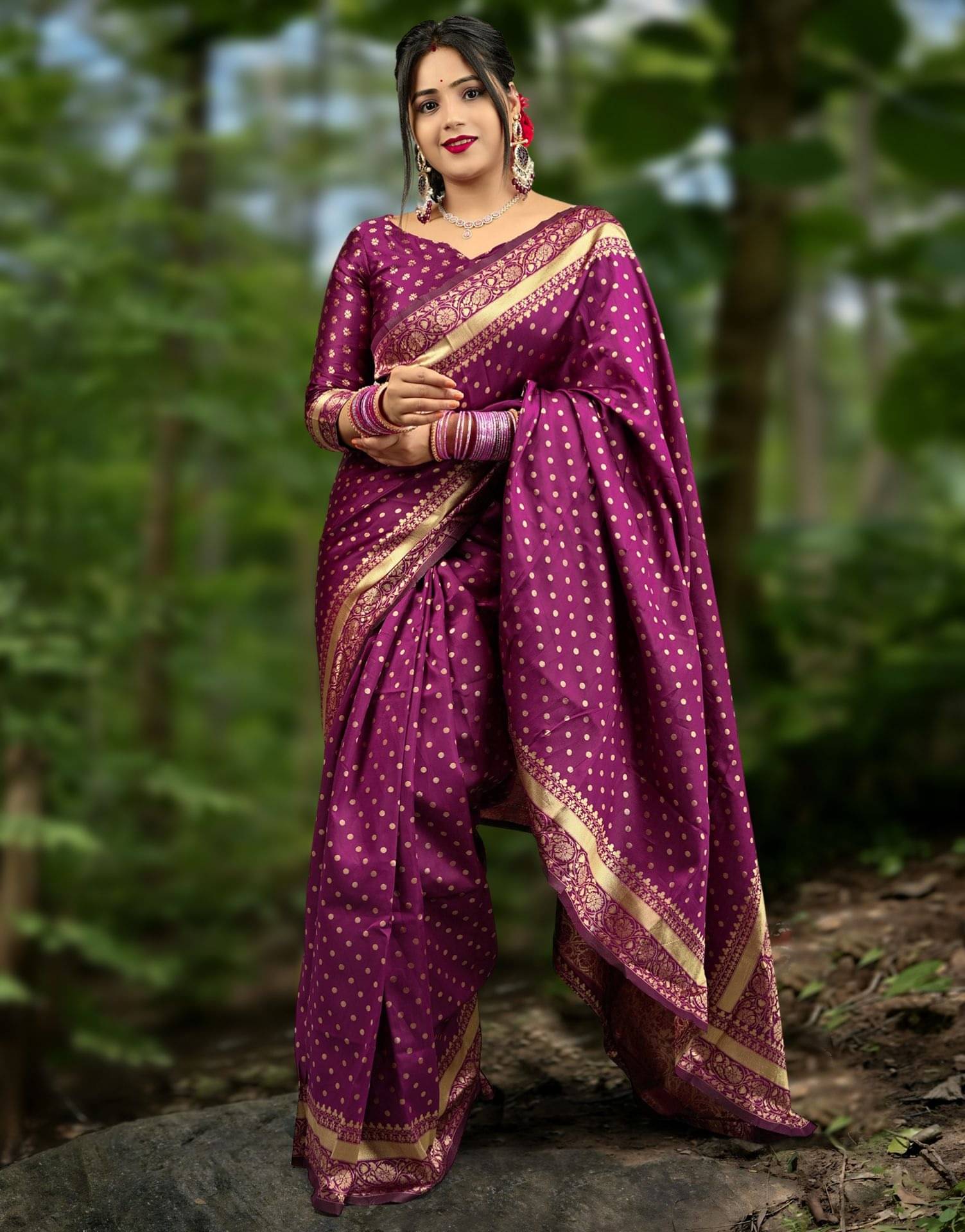 Vastukala Silk Woven Kanjeevaram Sarees With Unstitched Blouse Piece ( Purple ) Vastukala Silk Woven Kanjeevaram Sarees With Unstitched Blouse Piece ( Purple )