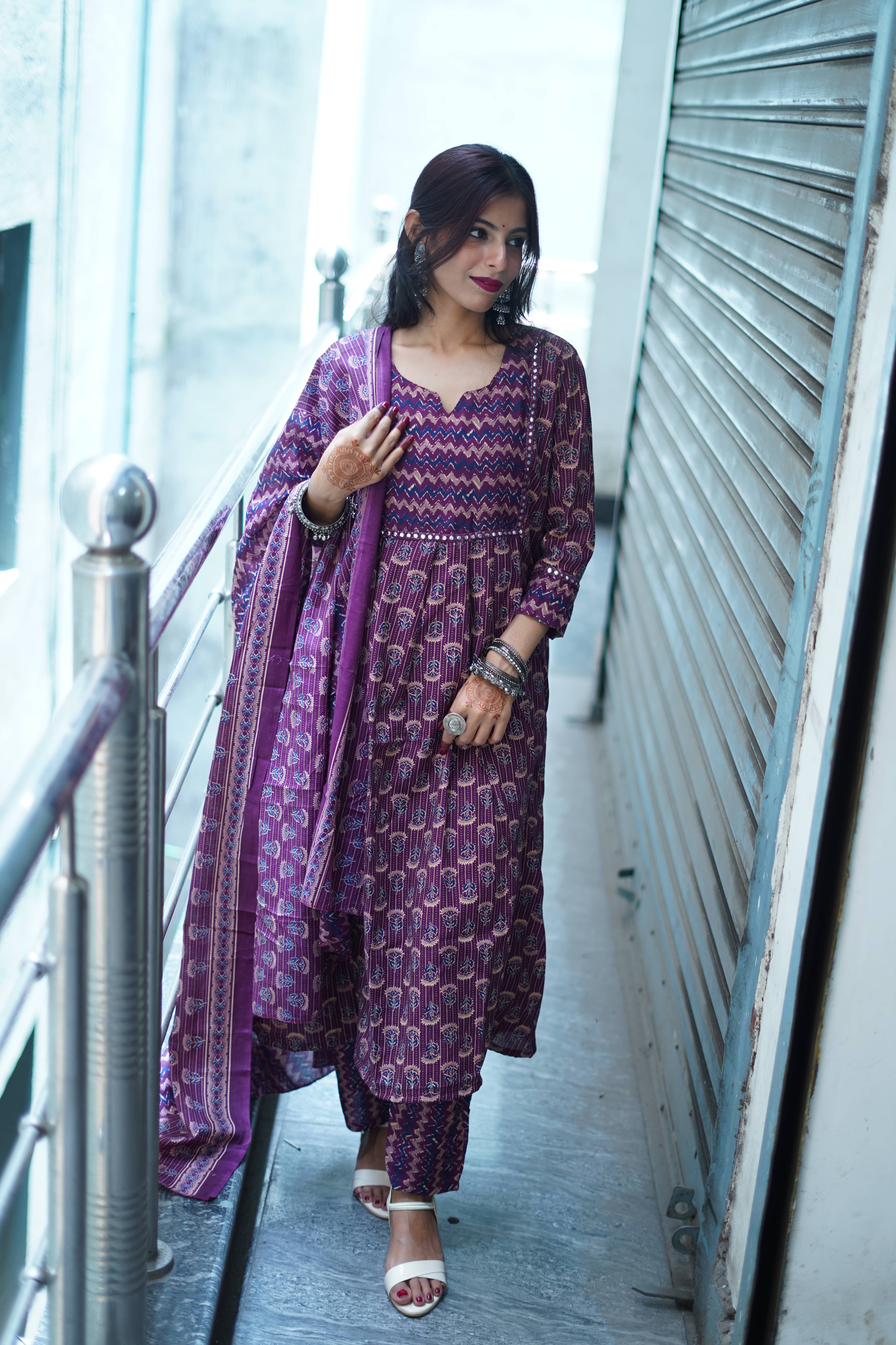     			VihaanExim Women Cotton Blend Printed A-line Kurti With Pants ( Wine )